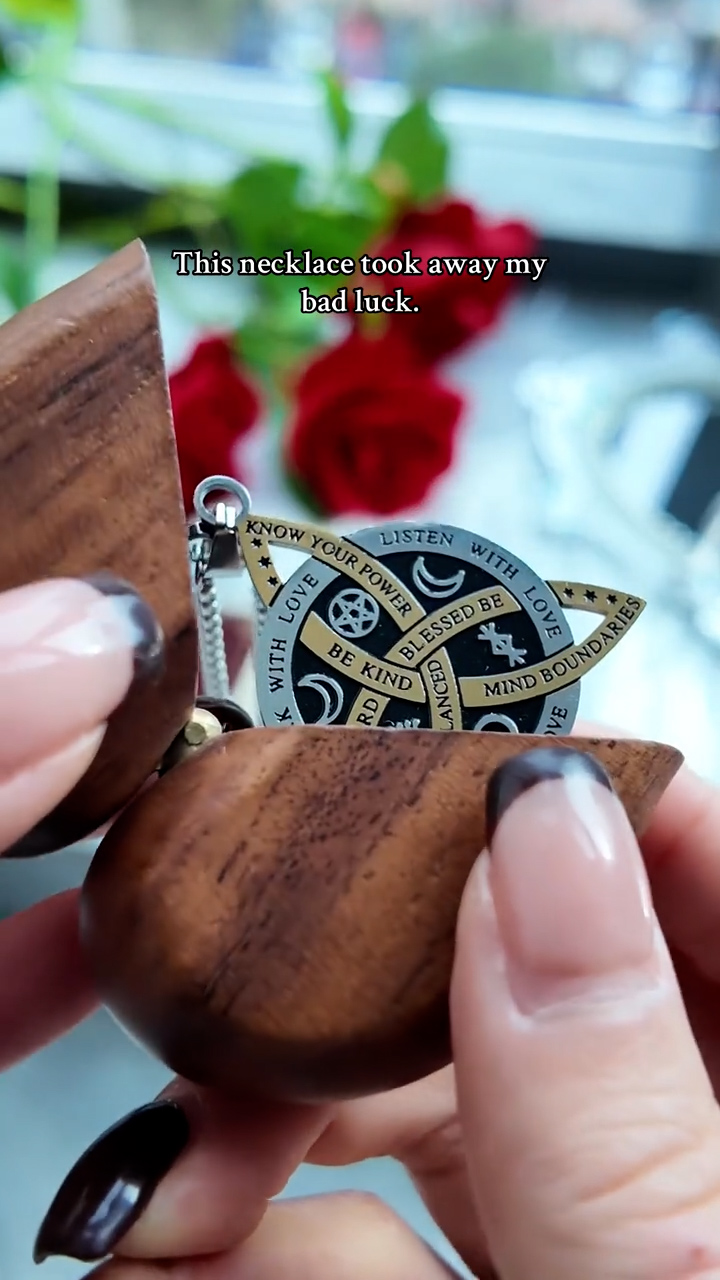 🔥Upgrade your spiritual journey with this intricate Celtic Trinity ...