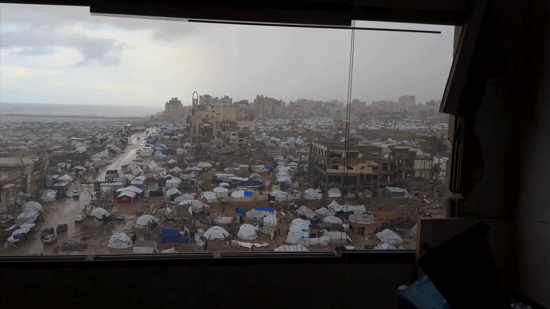 These tents are the only shelter for displaced people in #Gaza. Forced ...
