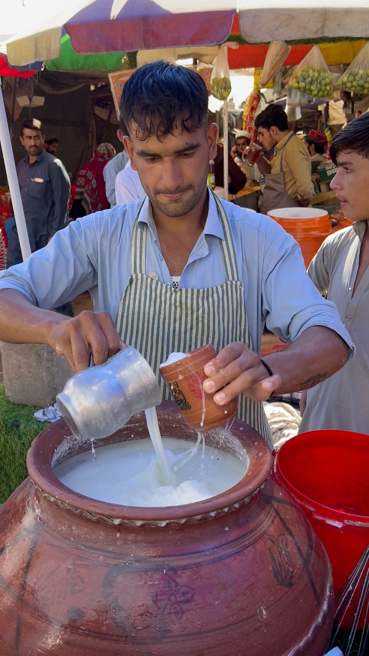 Summer Lassi in Peshawar | Vegetable 🥒 Lassi | Ajab Gul Lassi | Board ...