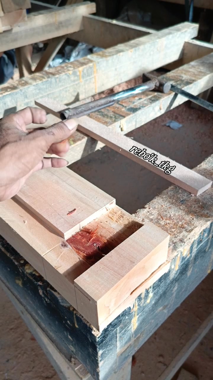 Tanggam / prostekan kusen manual #tukangkusen #tukangkayu #fbpro # ...