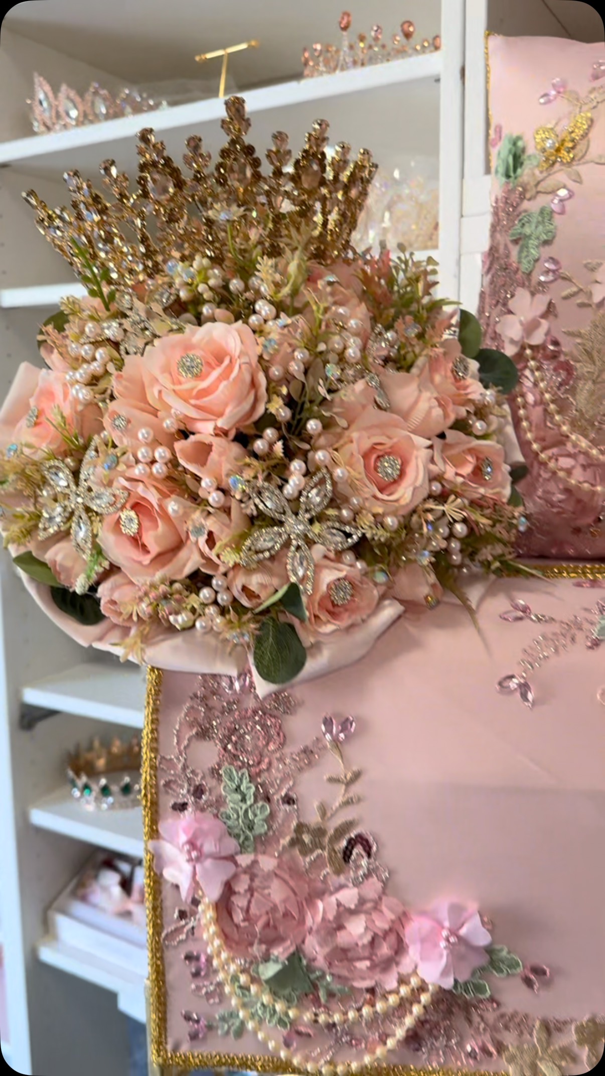 Pink rosegold Quinceañera accessories bundle including pillow, bible , bouquet and more so pretty! We ship to all US 😍🌸🎀✨👑 ~DM or call for more information or to make an appointment !