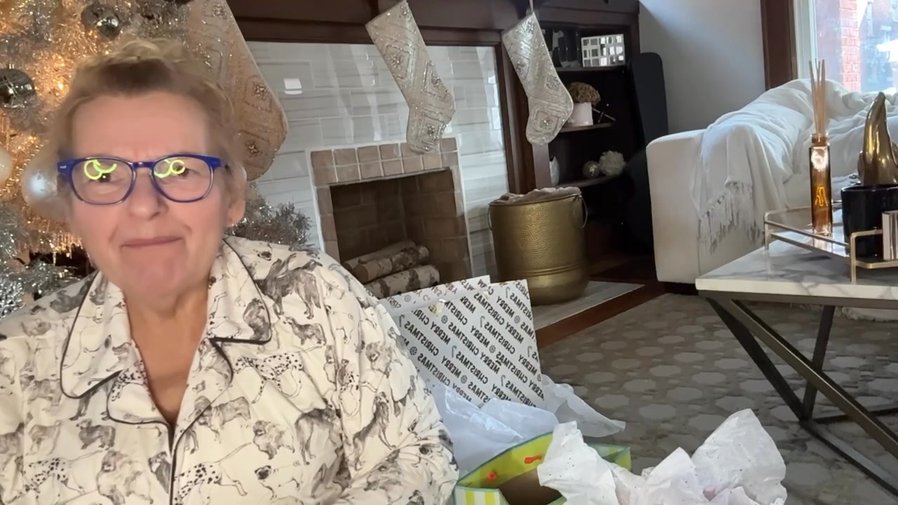 My phone was possessed? | Patsy Bee | Facebook