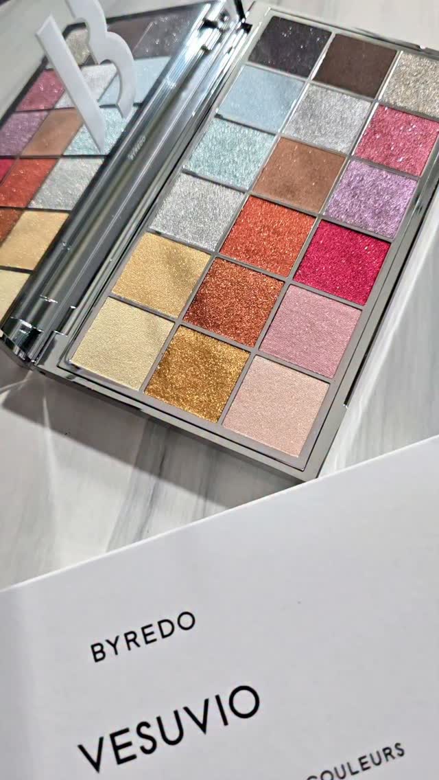 ✨ Byredo Vesuvio 18 Colors Eyeshadow Palette ✨ Created by Lucia