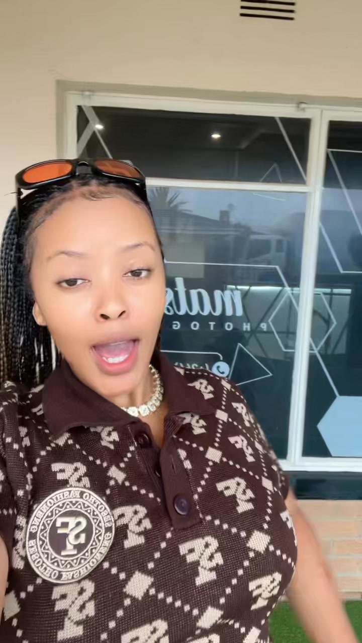 Nthabi Sings on Reels | Facebook