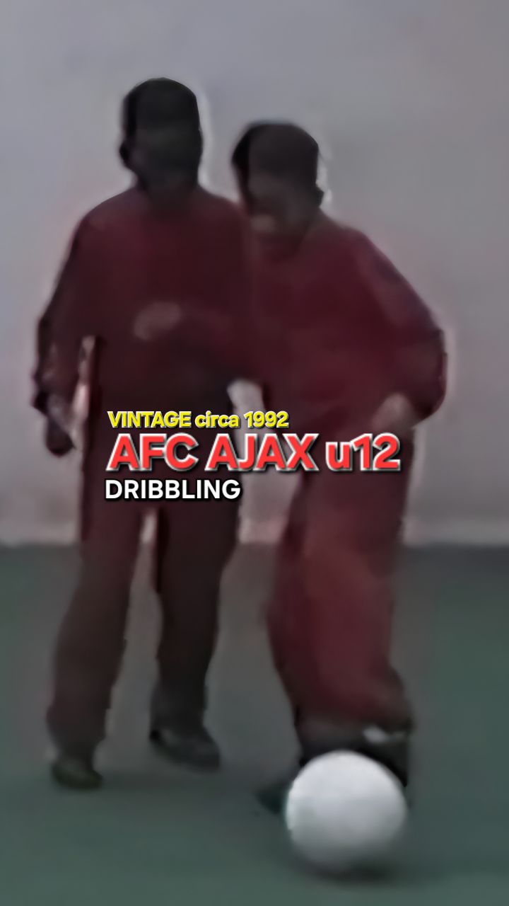 その他 THE AJAX SOCCER VISION (VHS) AFC Ajax u12: dribbling [vintage, circa 1992] The Ajax Training