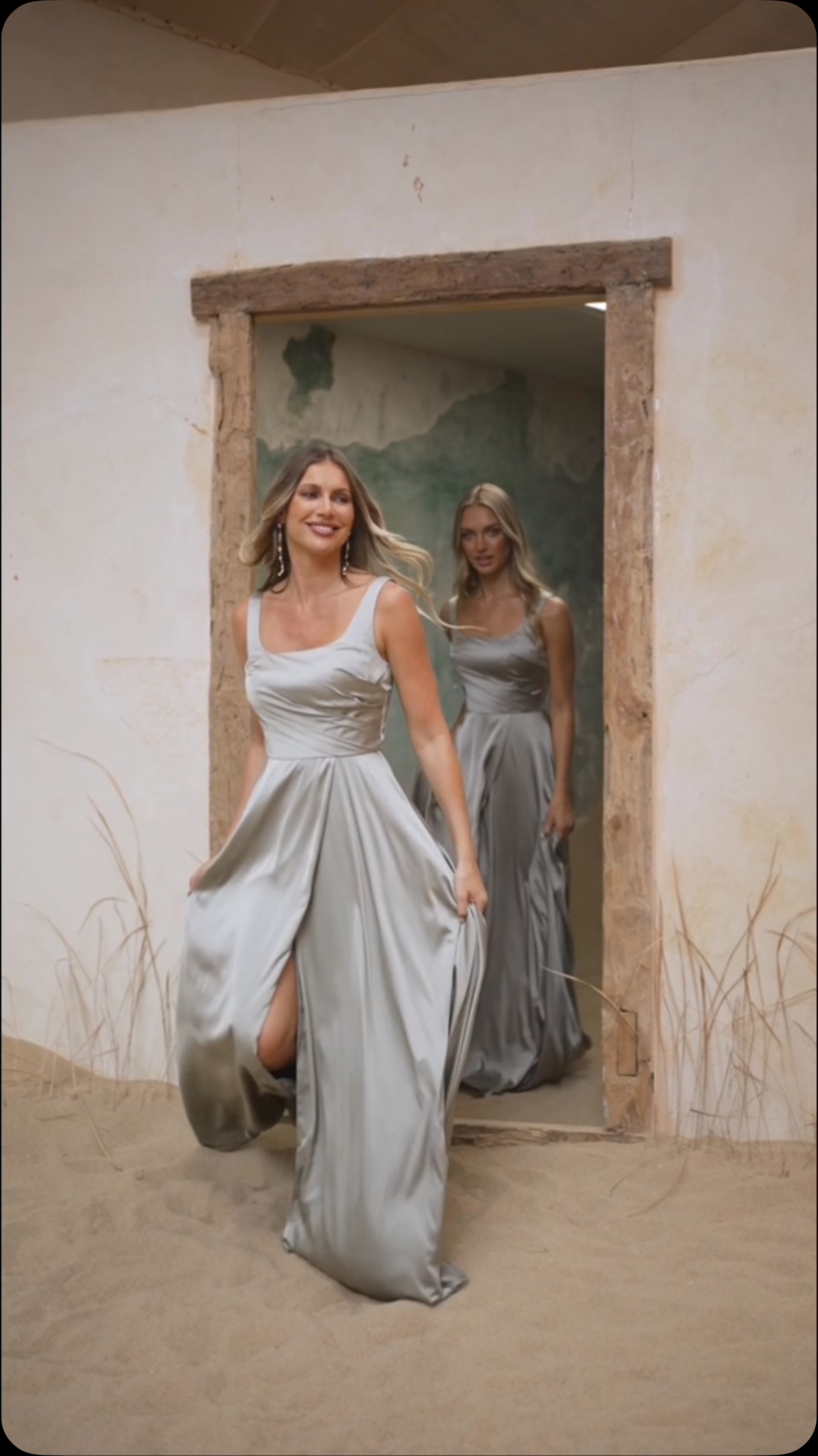 long sleeve brown dress women Gyselle Maxi ruched maxi dress Size:Pre-order Size 12 %0D%0A%0D%0A%26nbsp%3B%0D%0A%0D%0A%26nbsp%3B%0D%0A*%26nbsp%3BOrder%20one%20size%20up%20for%20a%20relaxed%20fit Blue Martini Phoenix (@bluemartiniphx)