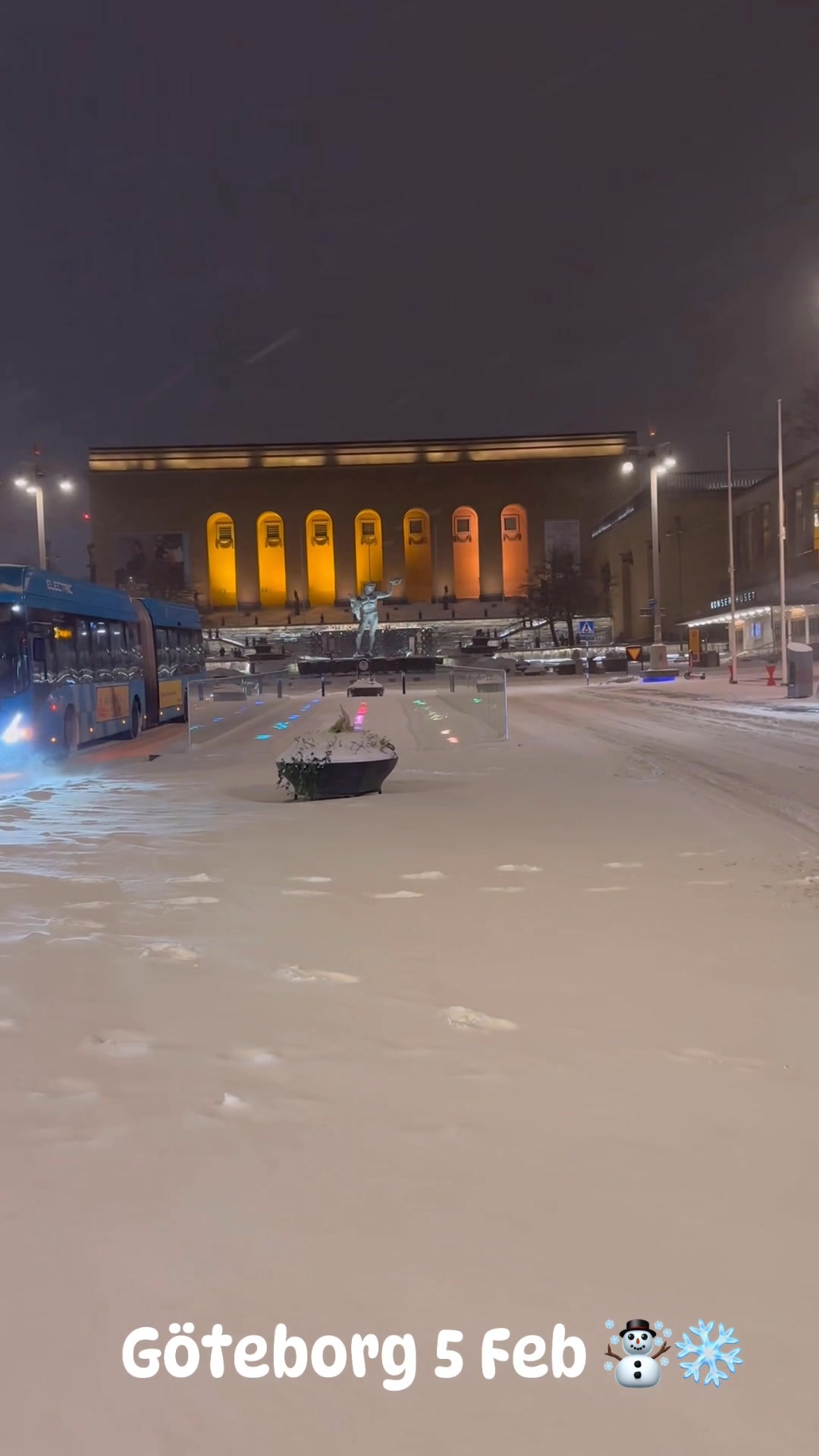 ☃️ ️ 5 #February #snöar #Vinter #göteborg Avenyn #Winter #gothenburg ️☃ ...