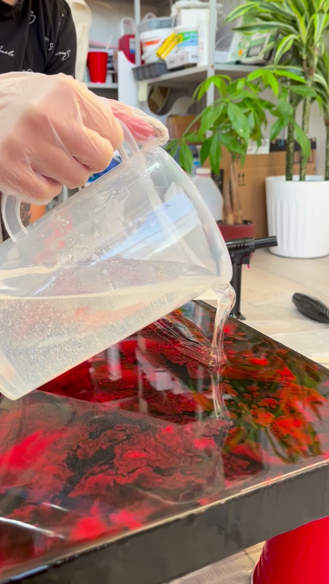 The secret to depth in resin art? It’s all in the layers. Comment ...