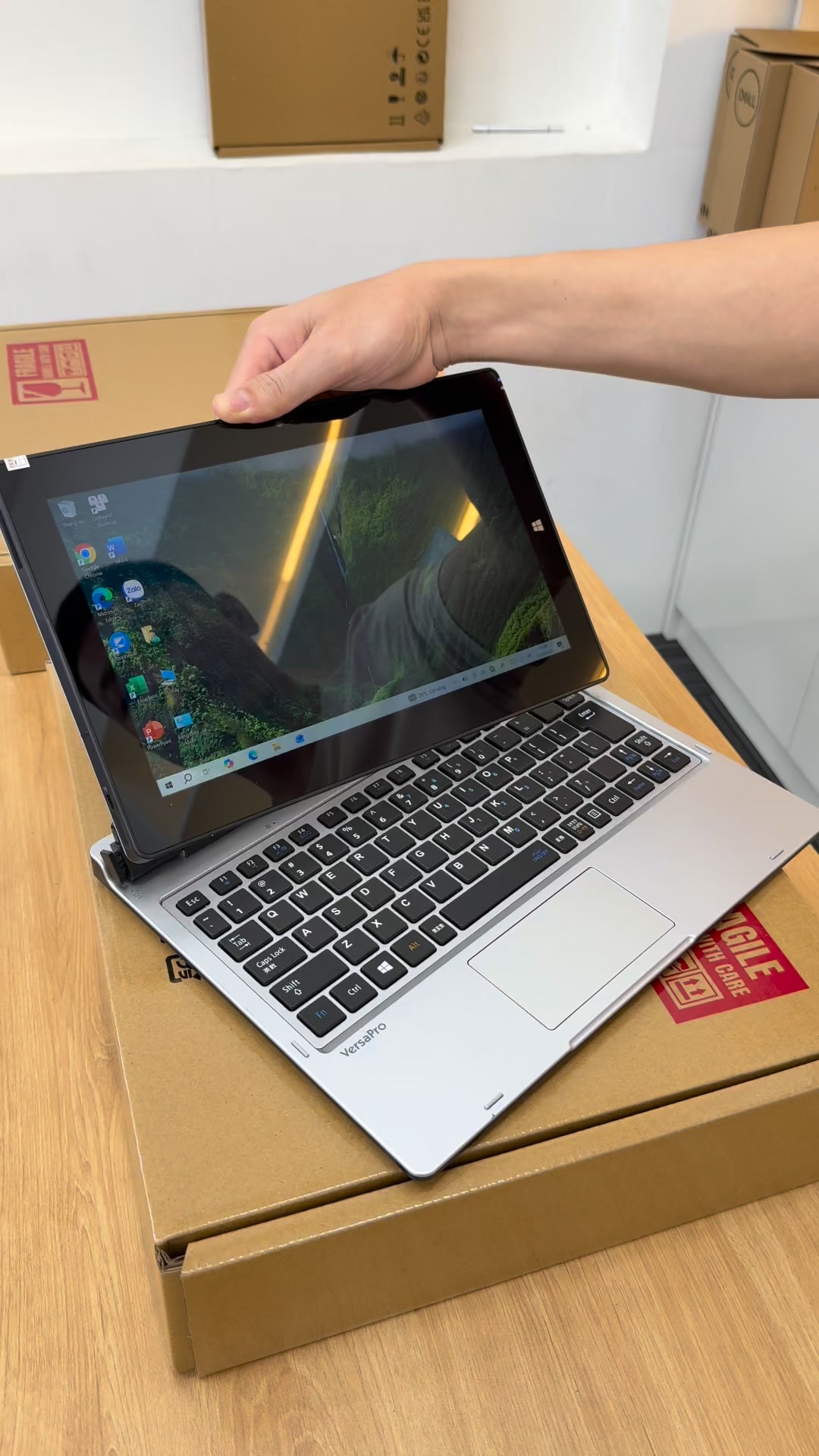 Laptop Nec VersaPro VKT12s CPU M thế hệ 7,SSD 128Gb Windows 10 Pro