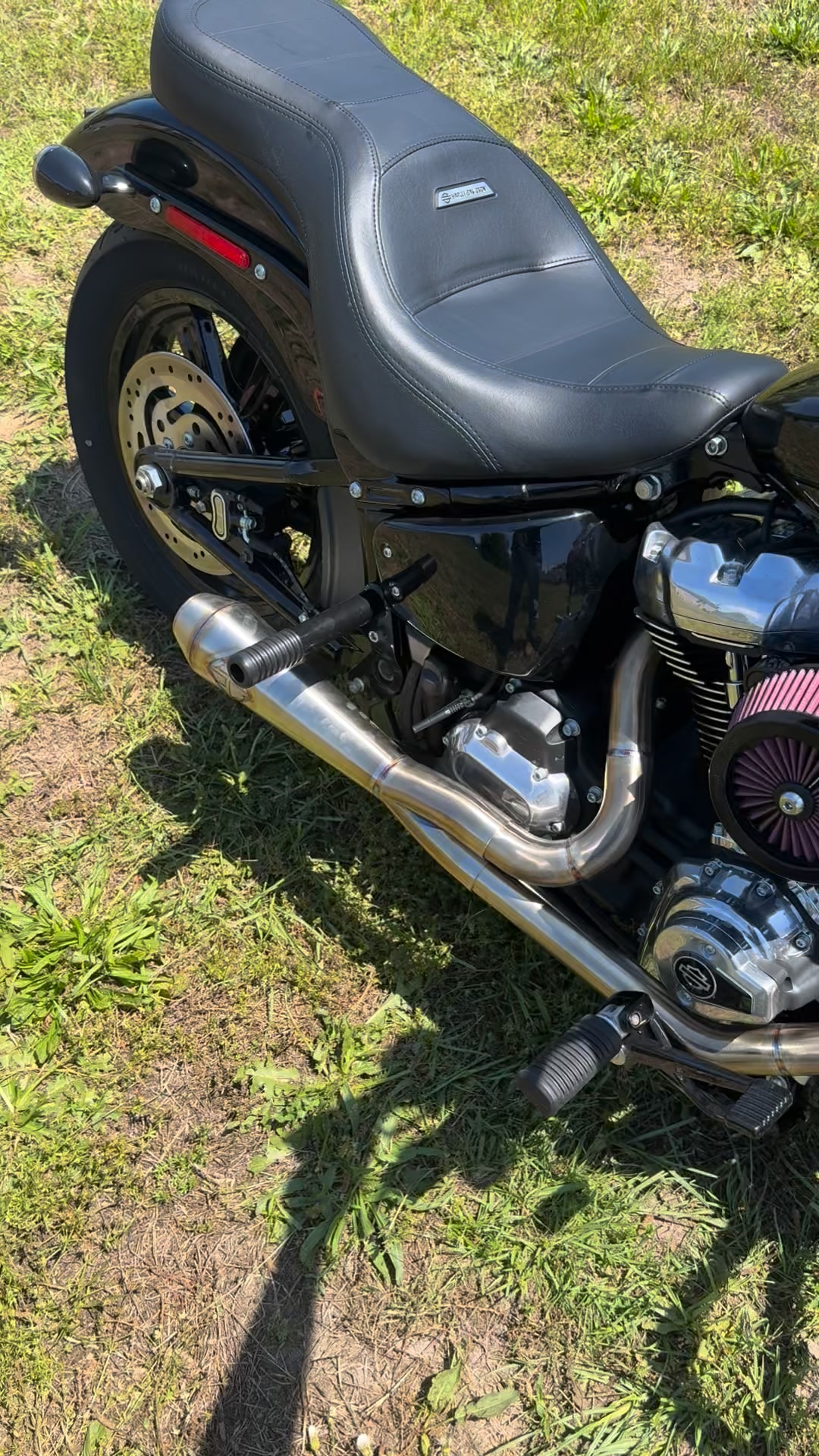 Upgrading Street Bob with S&S air cleaner and SP Concepts exhaust