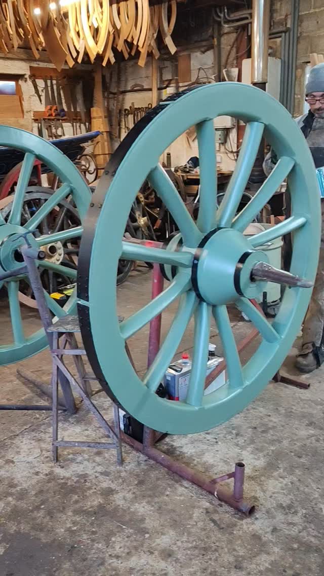 This week's works. French cannon wheels, Landau stripped for resto ...