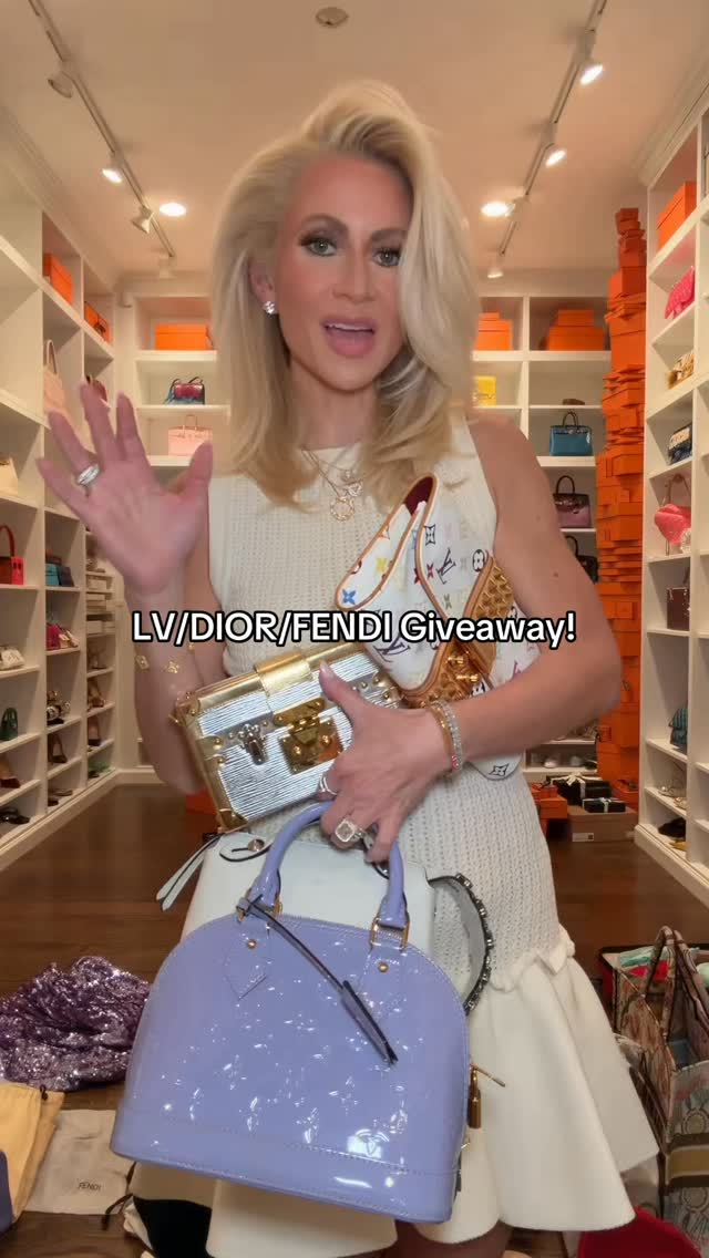 ✨ GUCCI GIVEAWAY!! ✨ Here's your chance to win this brand new