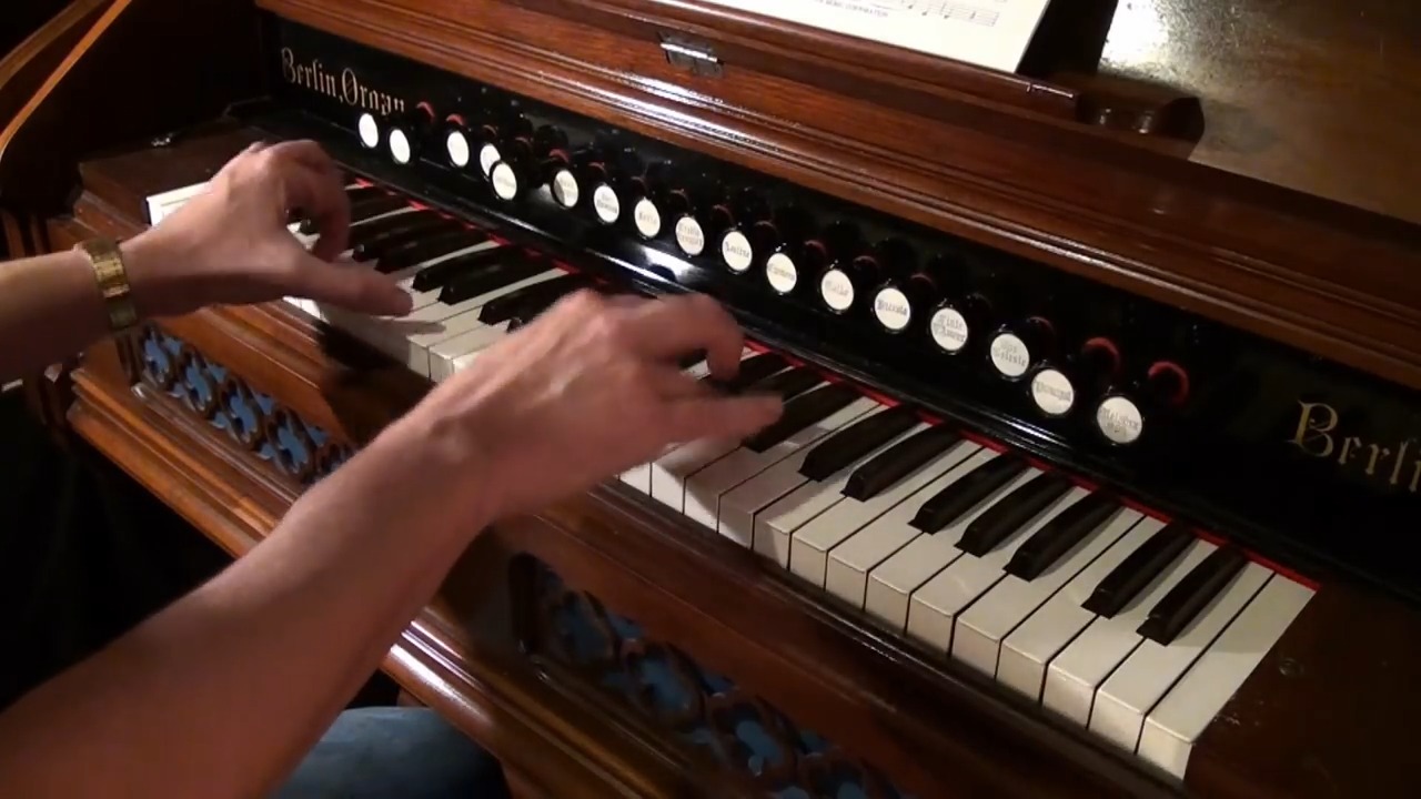 Jingle Bells - 1897 Berlin Reed Organ: Originally, this fun little tune ...
