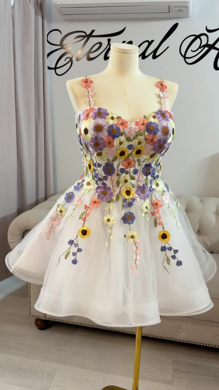 homecoming dresses australia ✨🤍 Australian bridal and formal pre made in size 4/6 to size 22 . We also do custom make dresses. Please message me if you are interested. #eternalallure2021 #dress #australia #ootdfashion Two piece