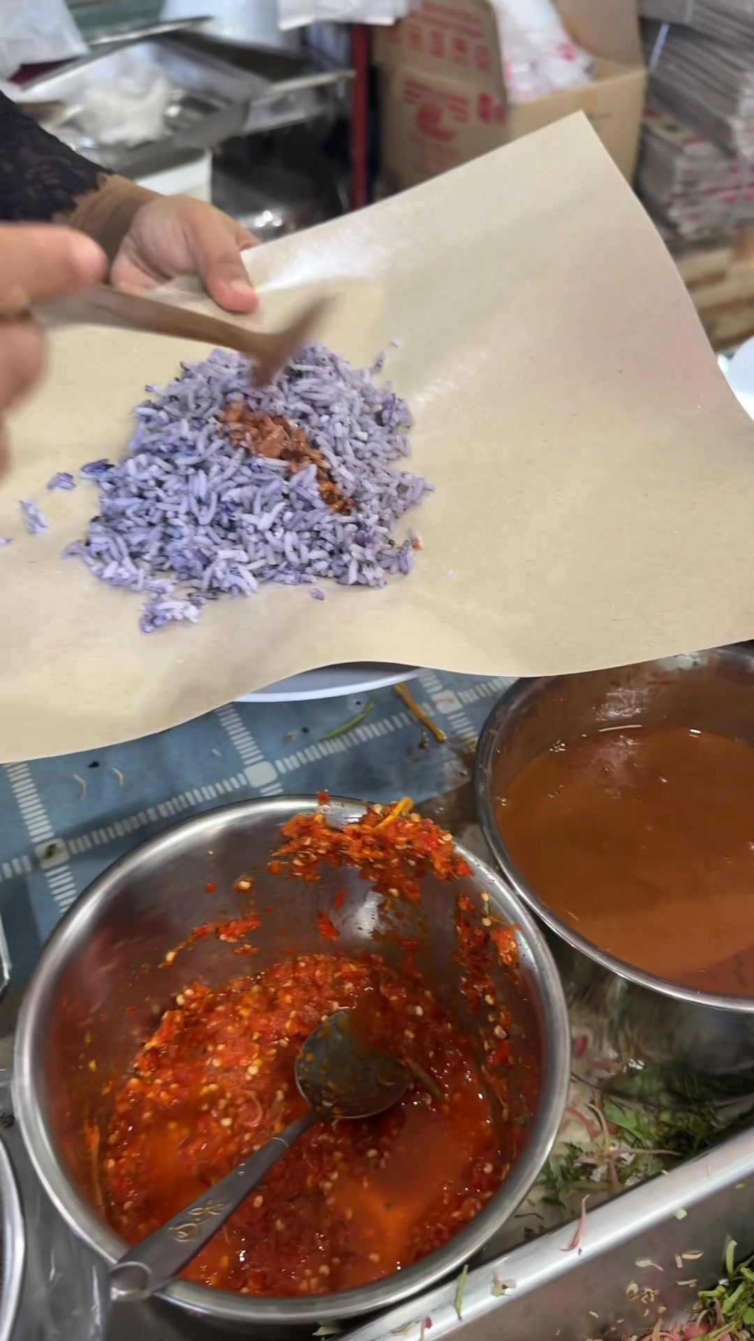 Dulu engineer Petronas, sekarang jual nasi kerabu pucuk pitey!🔥 Kak ...