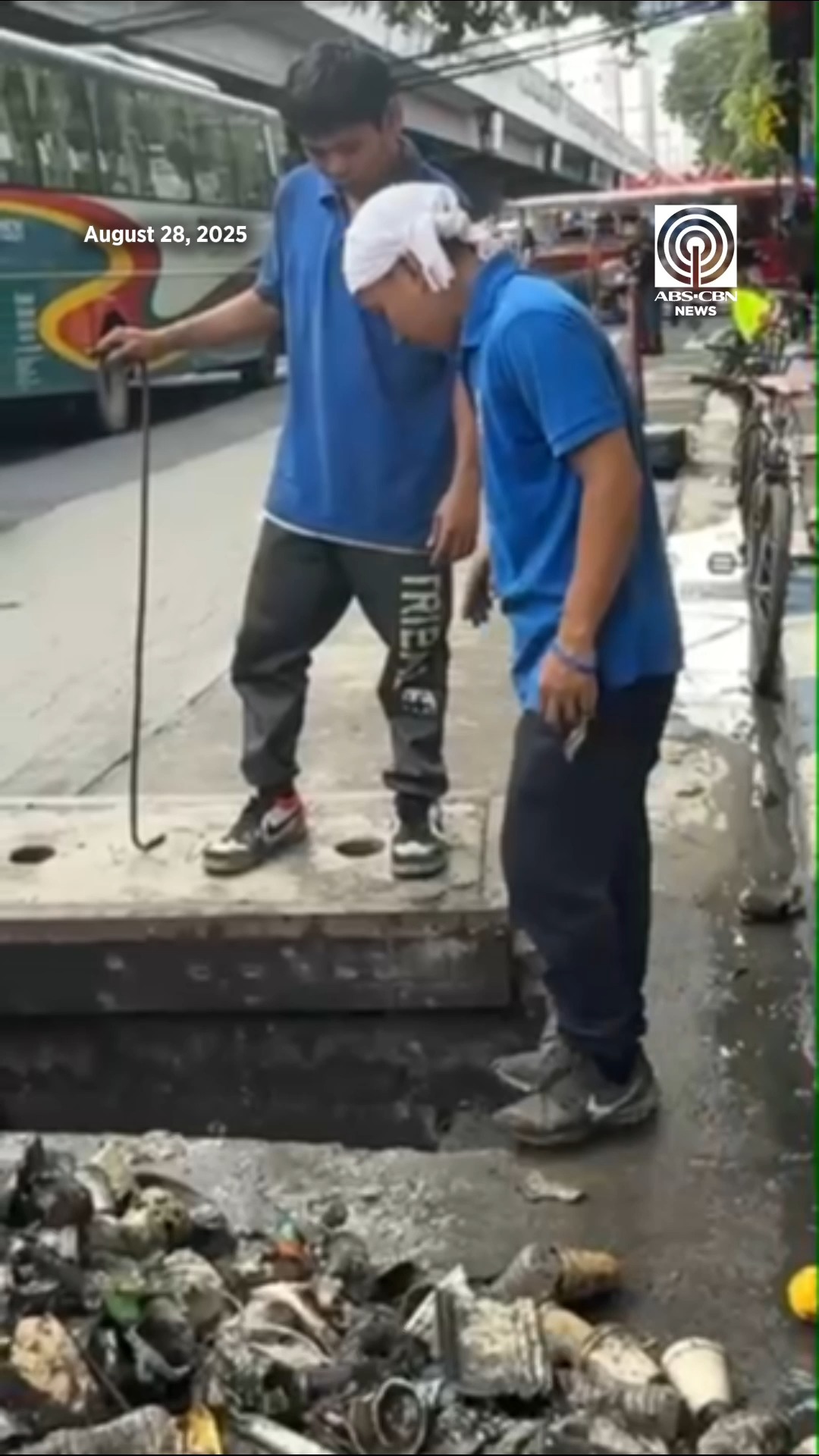 The MMDA, joined by the Manila LGU, led the declogging and cleanup ...