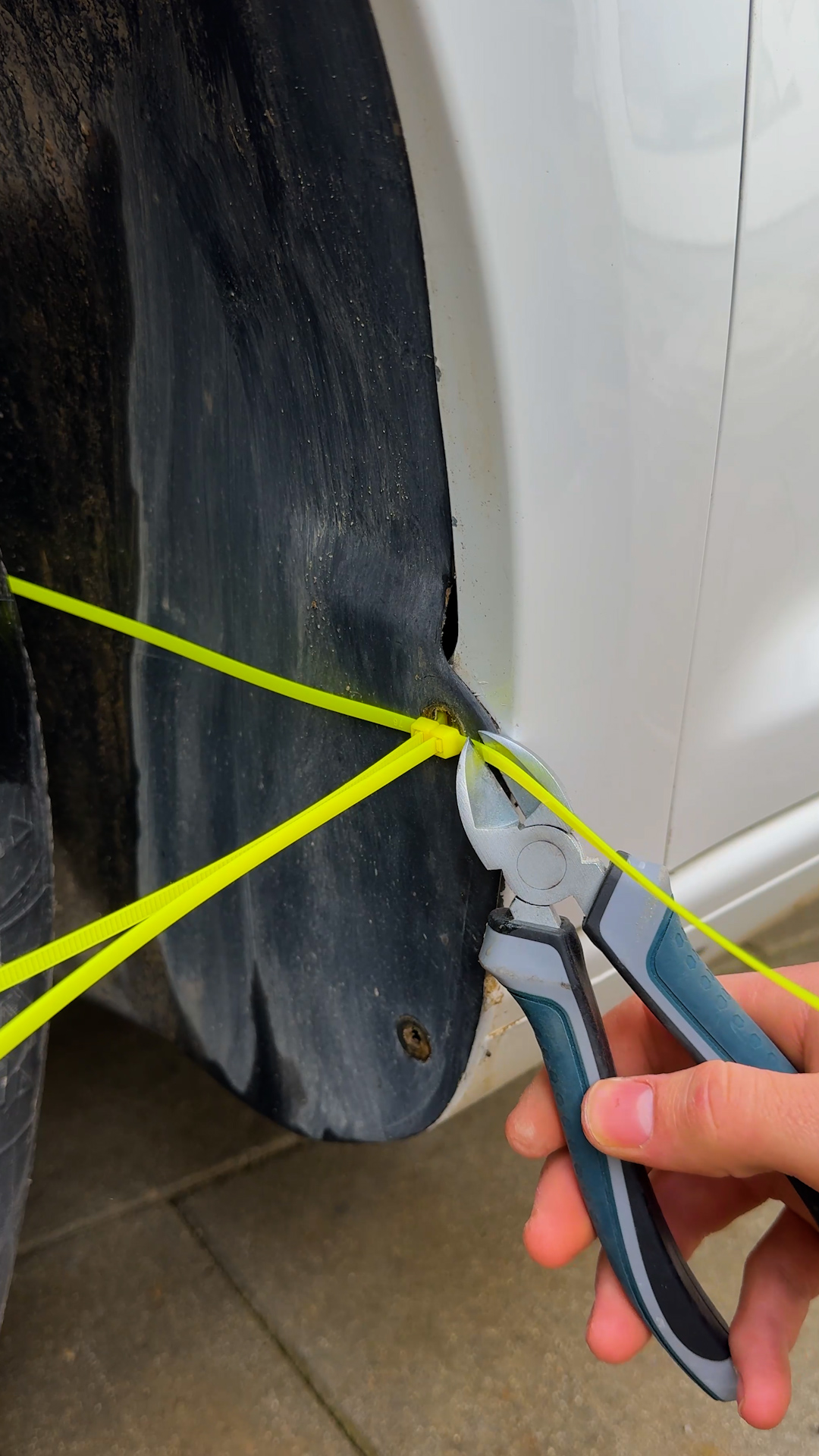 Car fender repair using zip ties | Magic Hands Creations | Facebook