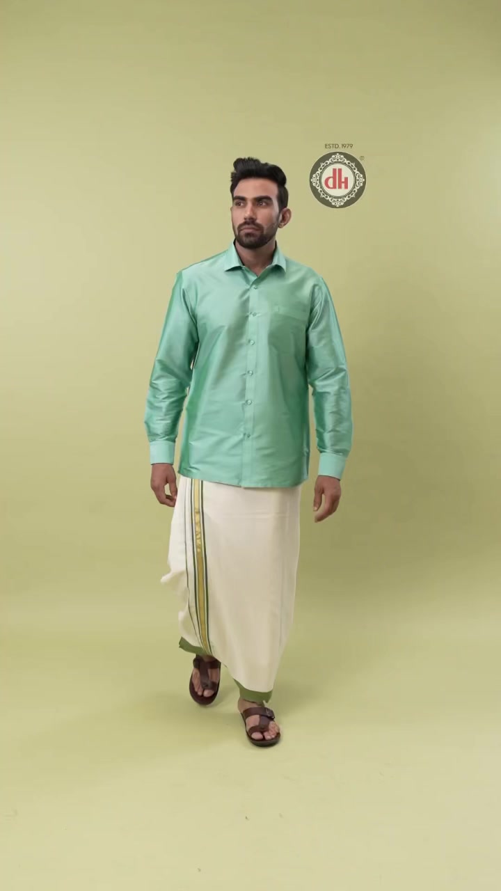Made from the finest quality silk 🪡 🧵 Shreshtam silk kurtas from the house of DH come in a range of styles and colors, so you can find the perfect match for any occasion. Whether you’re dressing up 