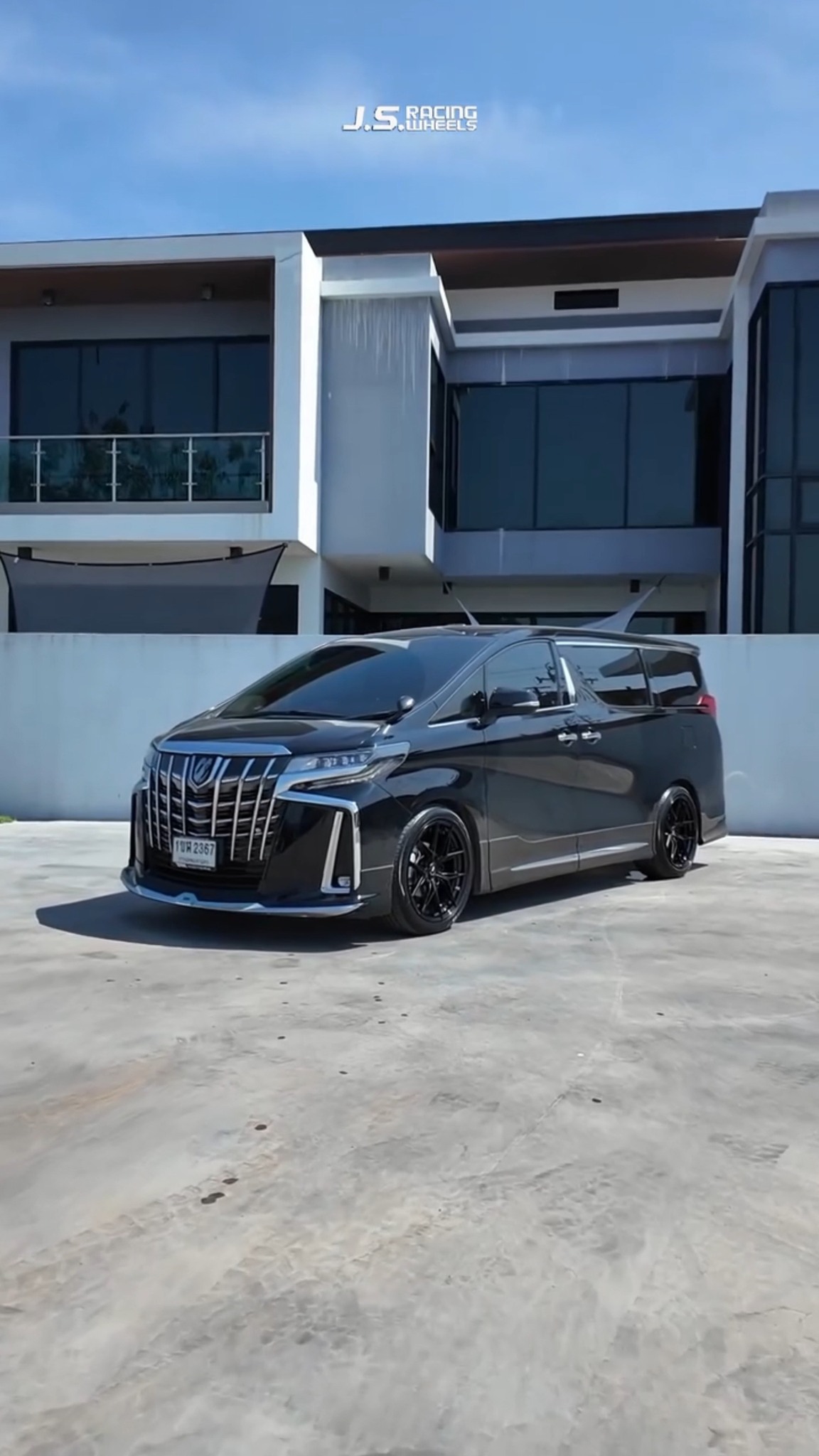 #TOYOTA #ALPHARD กับล้อ2ชิ้น รุ่น #W2X จาก #W2WHEELS เสริมหล่อ ที่ J.S ...