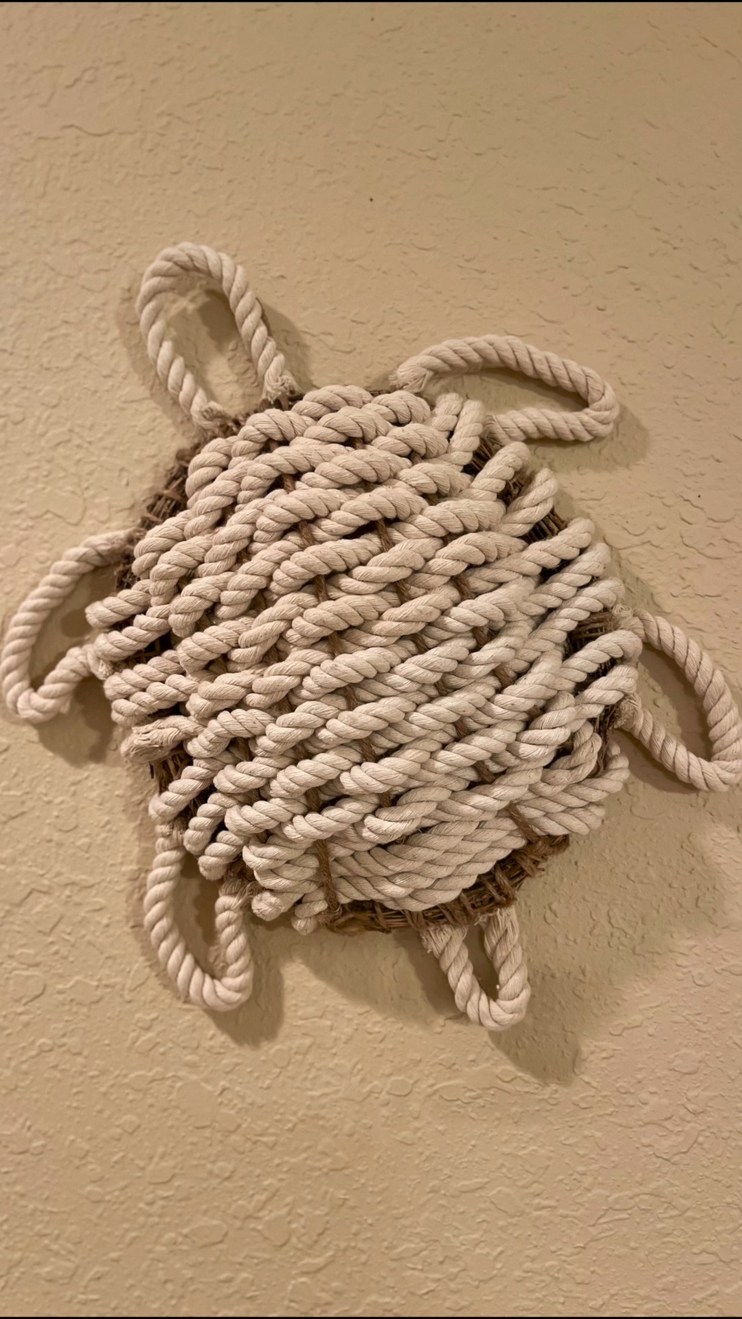 Coastal Rope Sea Turtle Wreath Dollar Tree DIY #BeachDIY #dollartreediy ...