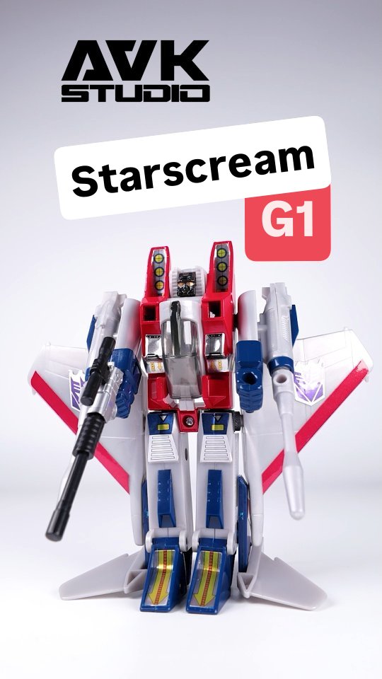 This is Starscream G1, one of the most iconic Transformers villains of ...