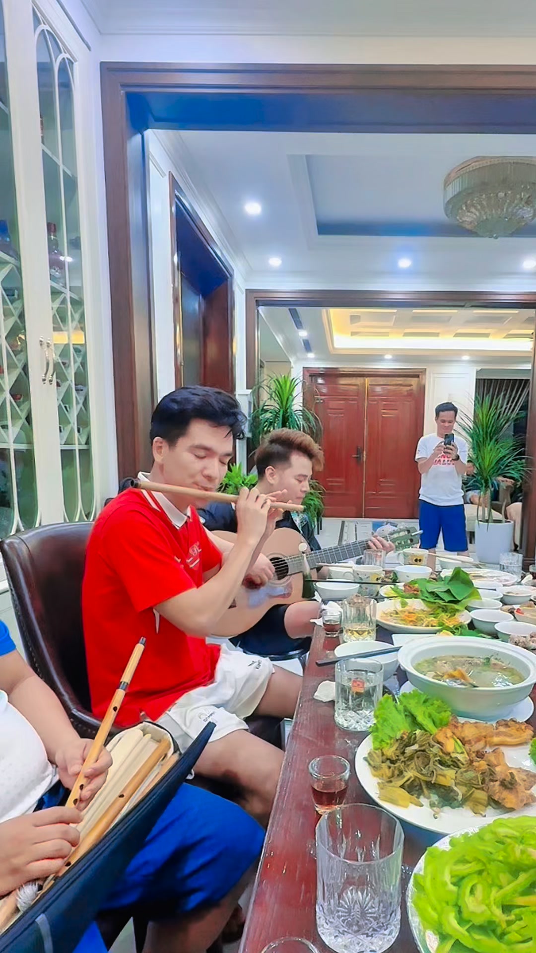 Vũ Tuấn Hùng (@vu.tuanhung68) • Facebook