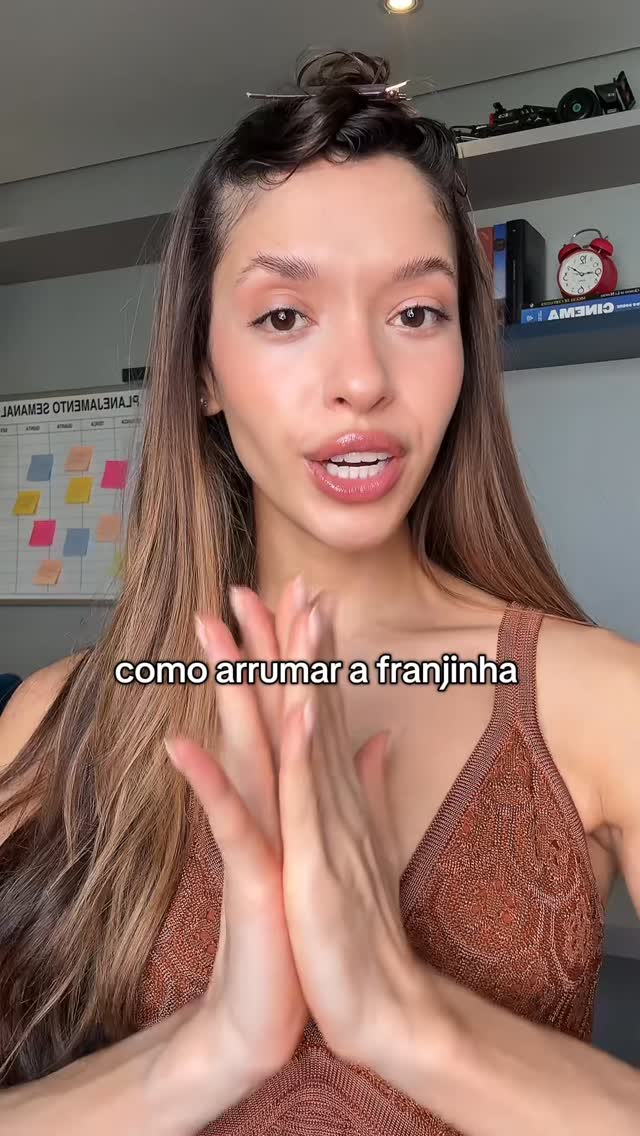 Como arrumar a franjinha | Layla da Fonseca | Facebook