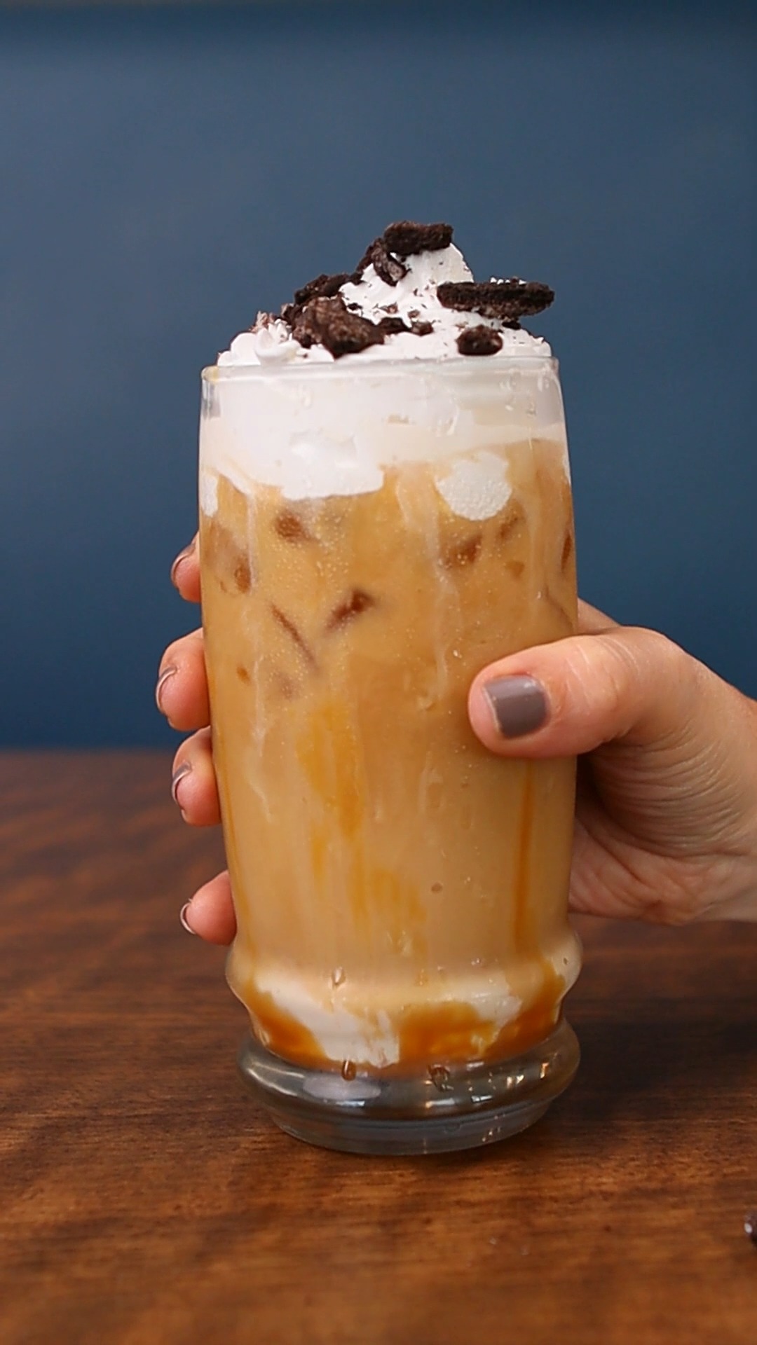 Denny's El Salvador - Lleva la miel hasta el delicioso Choconana y crea ...