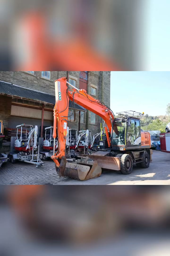 とも⭐︎ New Holland E29 2.9 Tonne Excavator Good Straight Machine c/w 2