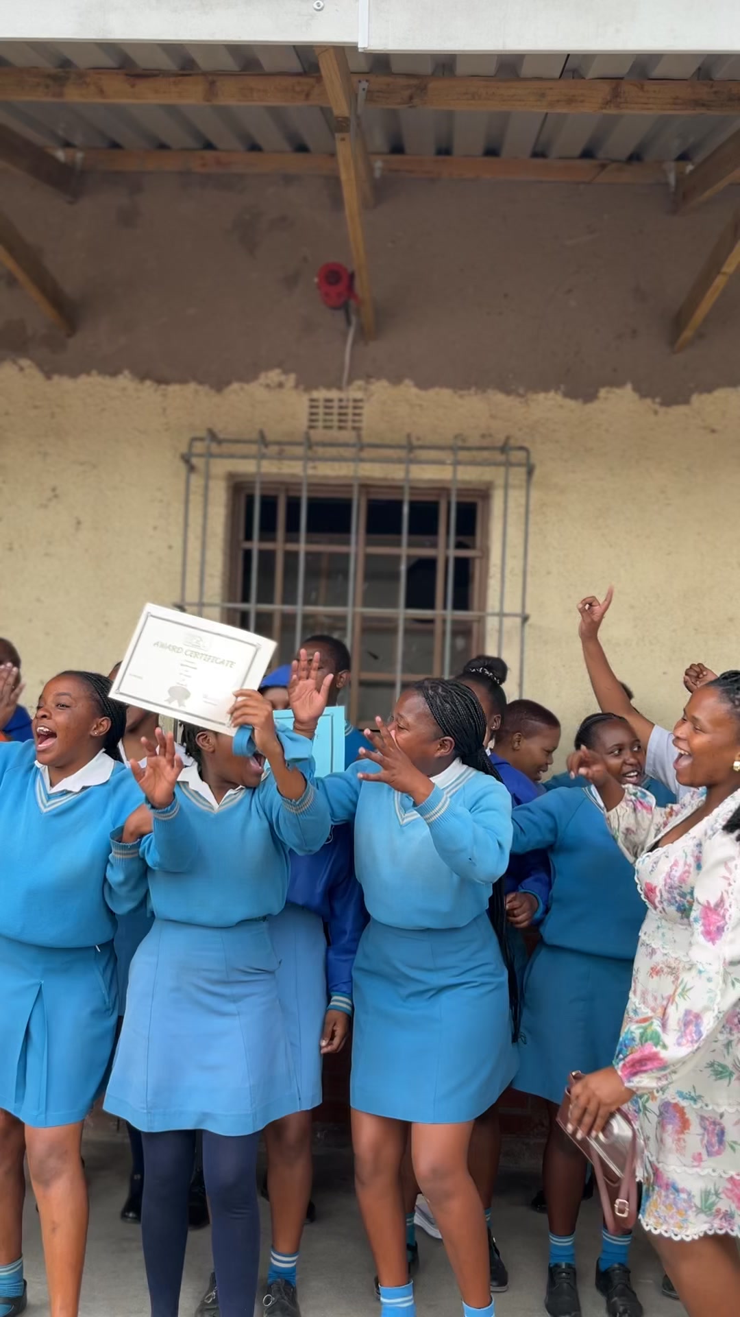 luthayi-awards-best-thing-that-one-luthayi-high-facebook