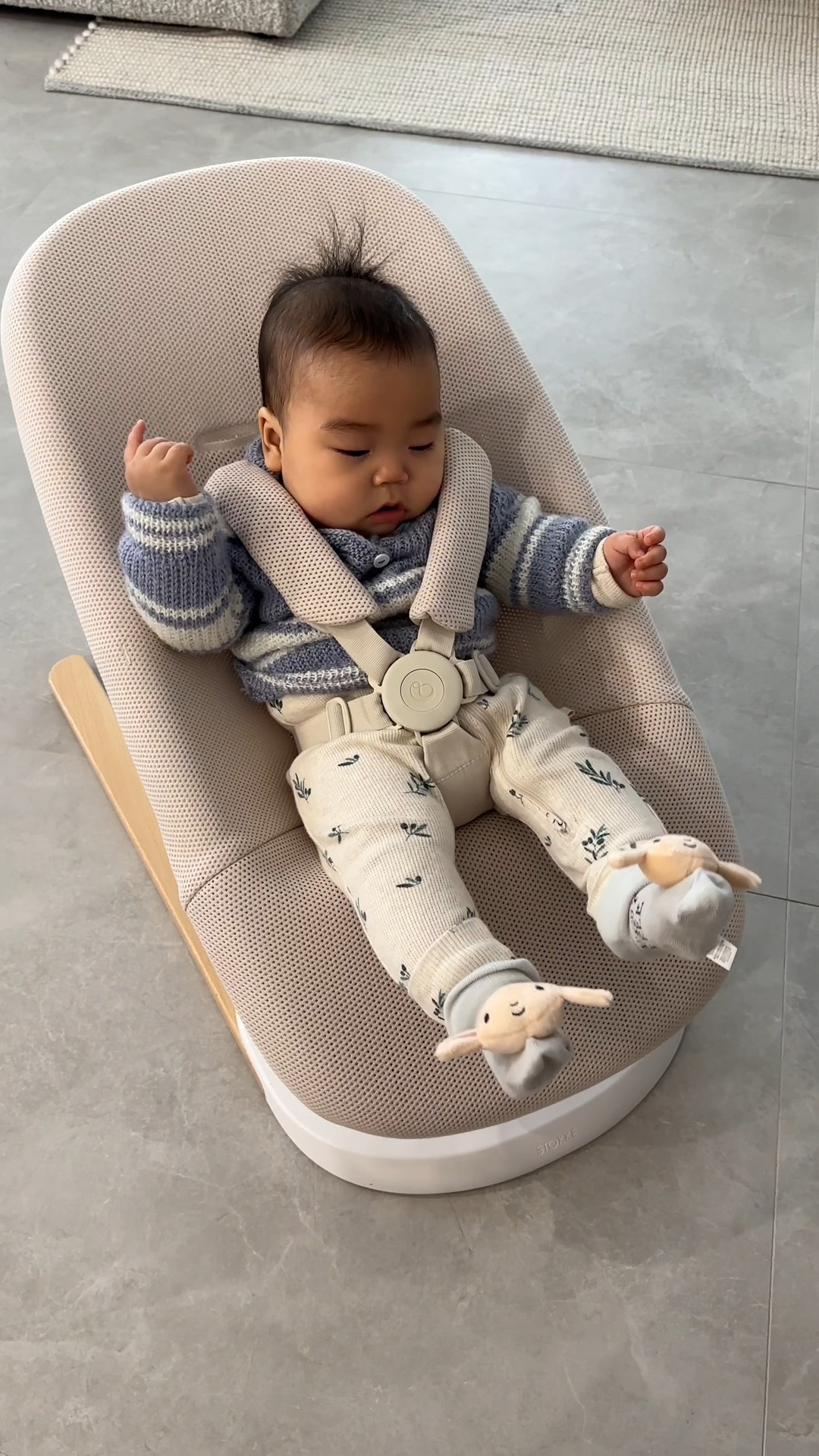 minu uppababy v2 V3 + Aria Travel System fitting easily in overhead Model:TSCC-661H Bell Bullitt Command Gloss customsku_cph3-pglm