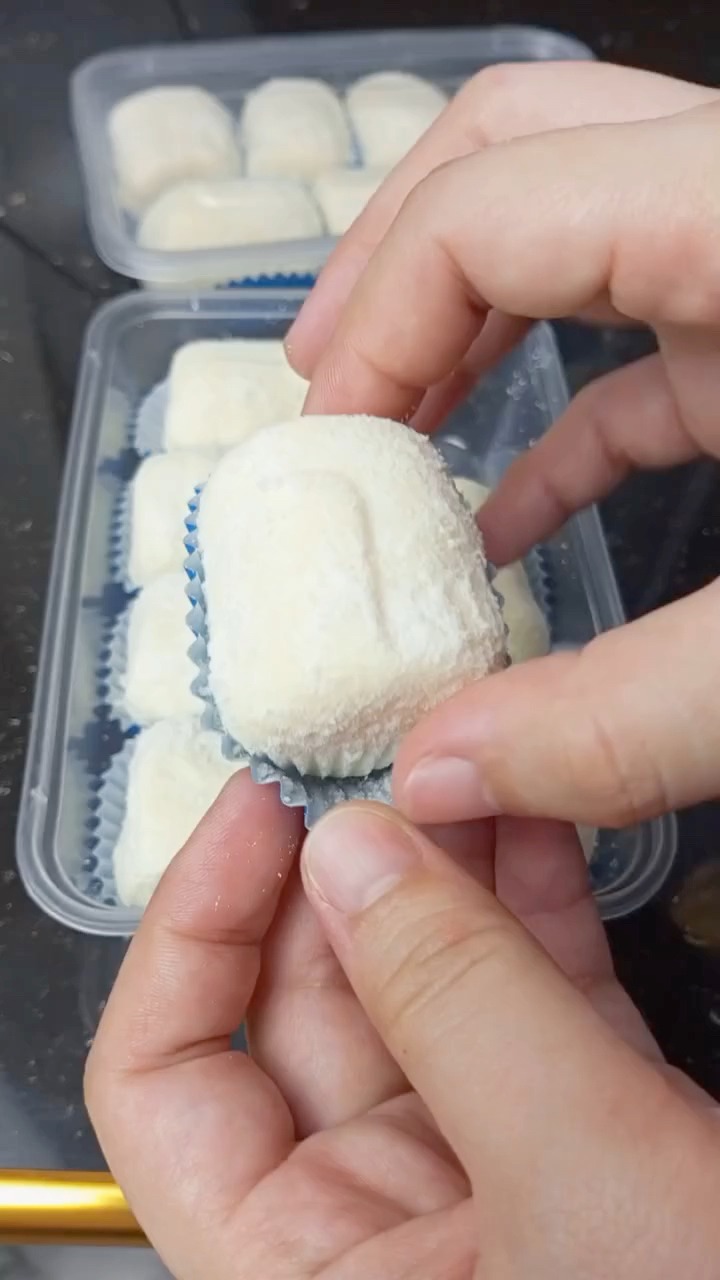 3 ingredients pastimallows! Pastillas outside, marshmallows inside 😋 ...