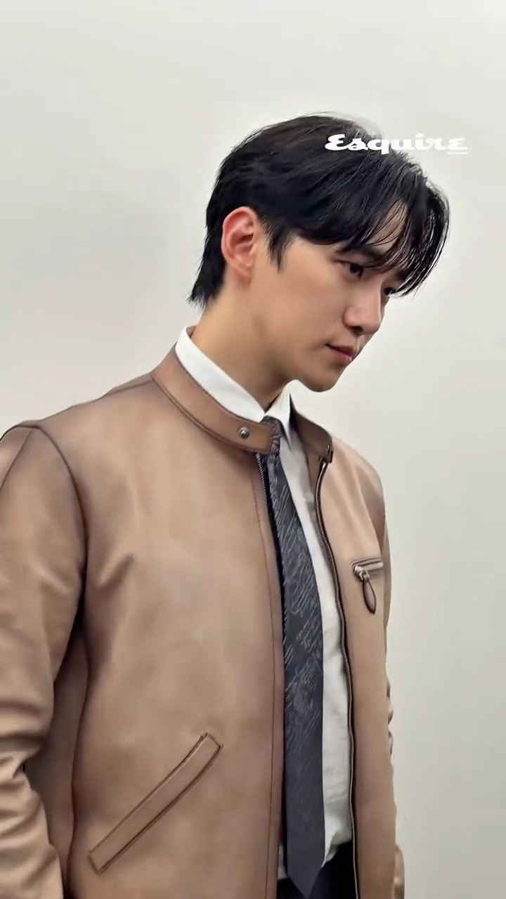 On April 30th, clothing brand LIBERCLASSY announced Lee Junho as