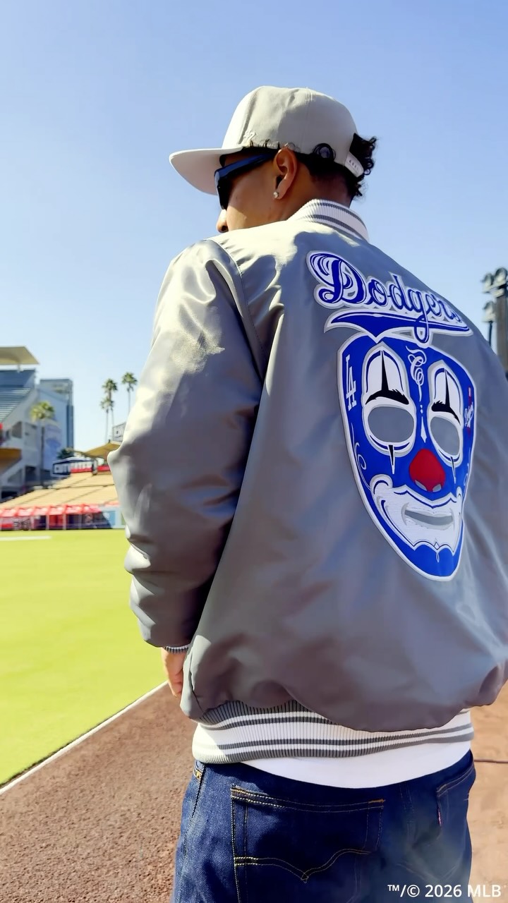 On the move for Game 3. Away in grey . Suit up in the new Dodgers