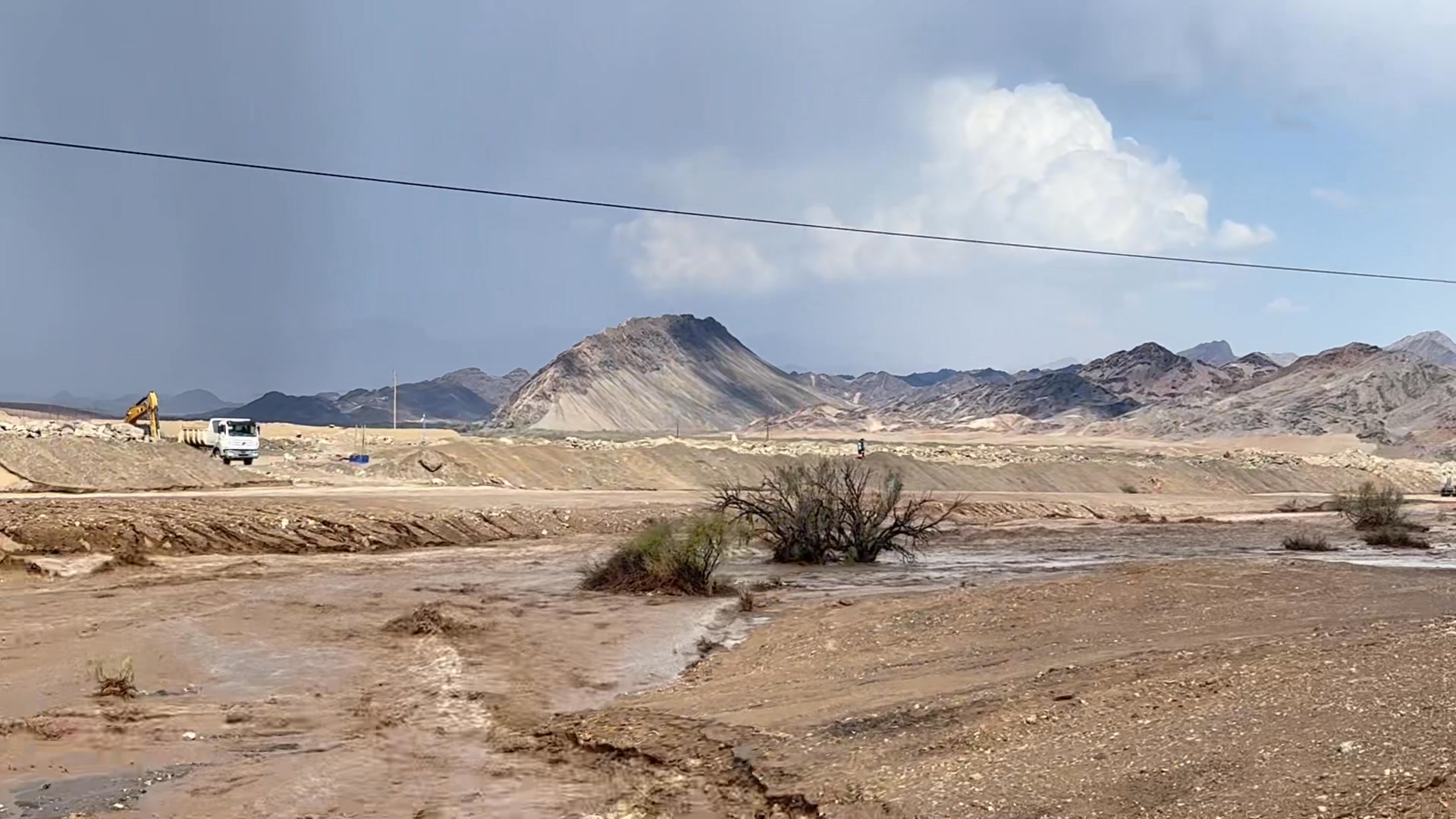 Road between Rosh Pinah and Oranjemund 3.4.2025. No damage when we ...
