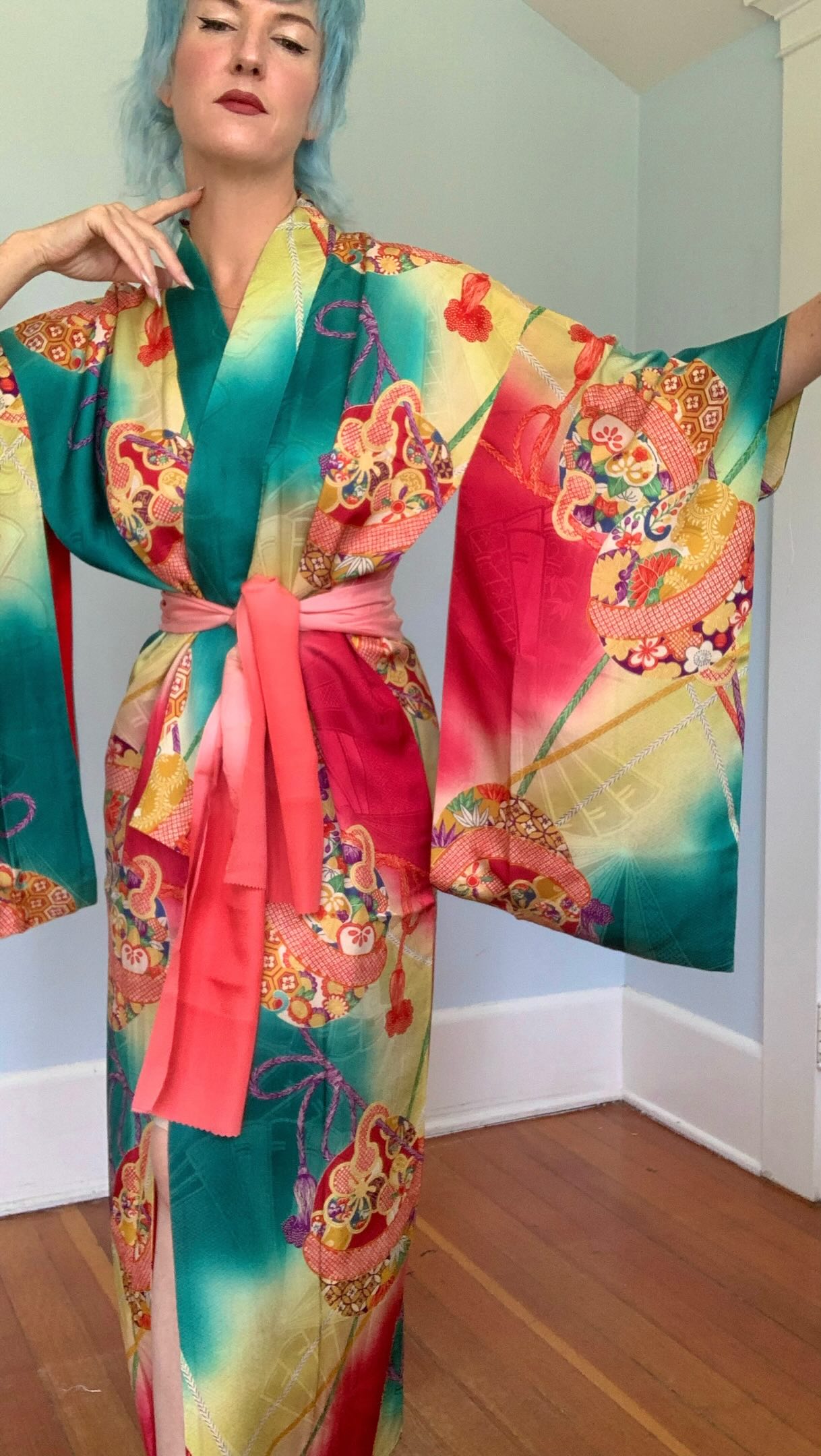 When I was in Kyoto, I visited one of my favorite kimono shops. I