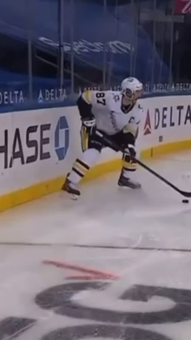 Throwback to this sick backhand Michigan attempt by Sidney Crosby. # ...