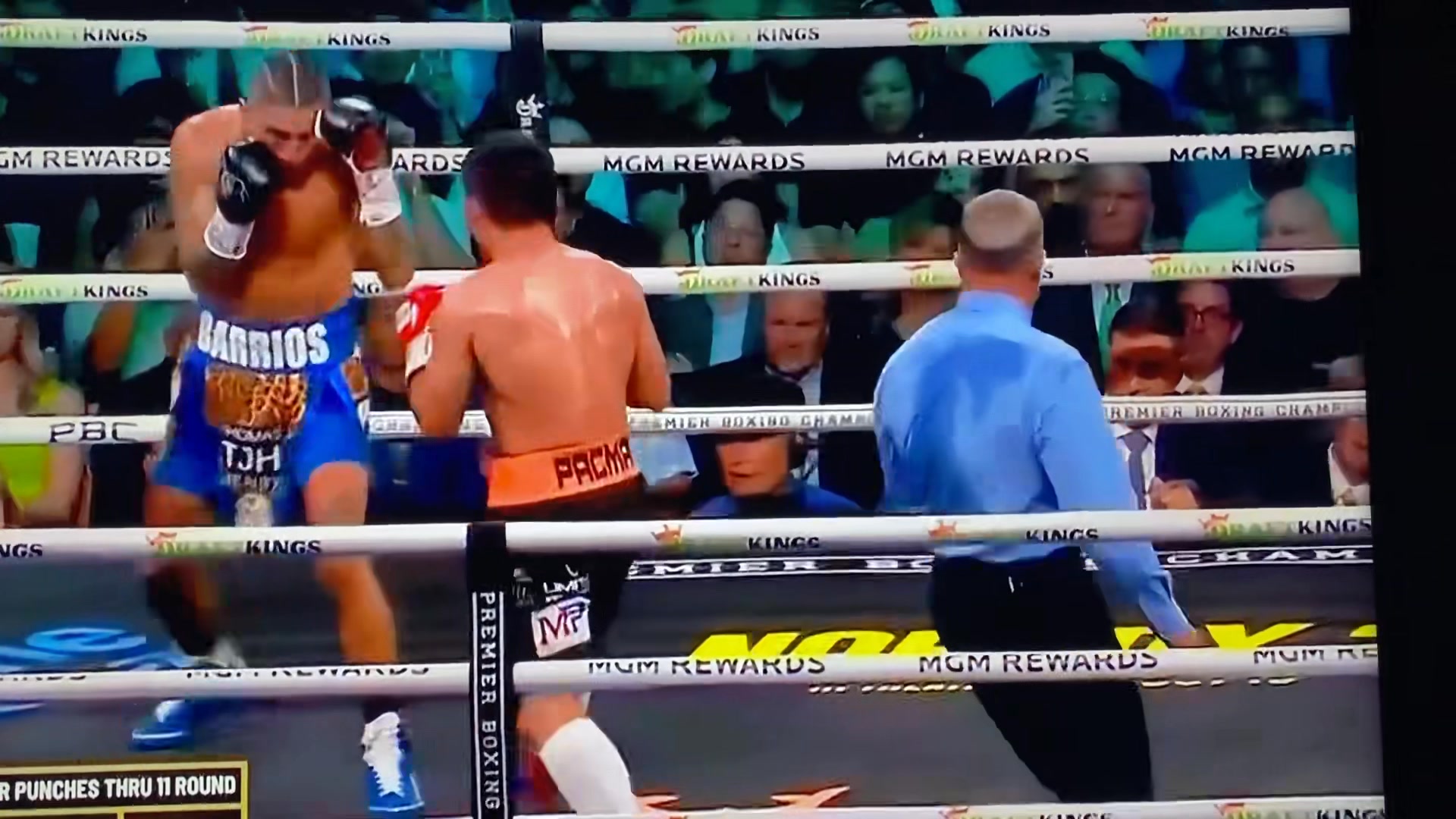 12th Round and Winning announcement Pacquiao vs Barrios Final Round ...