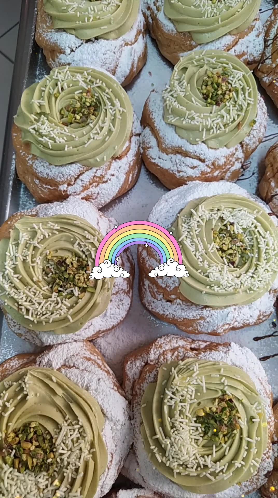 A grande richiesta ancora zeppole....crema , cioccolato o pistacchio 😋😋 ...
