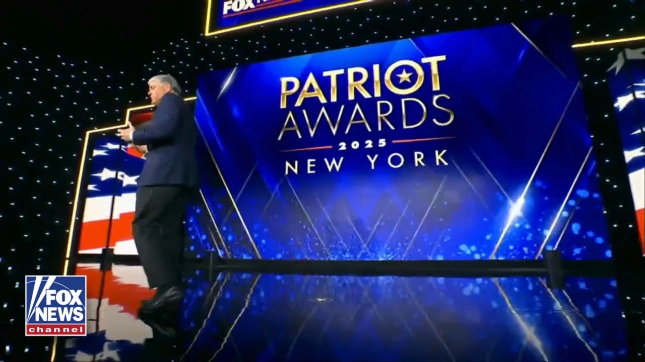 HONORING HEROES: Sean Hannity kicks off the 2025 Patriot Awards on Fox ...