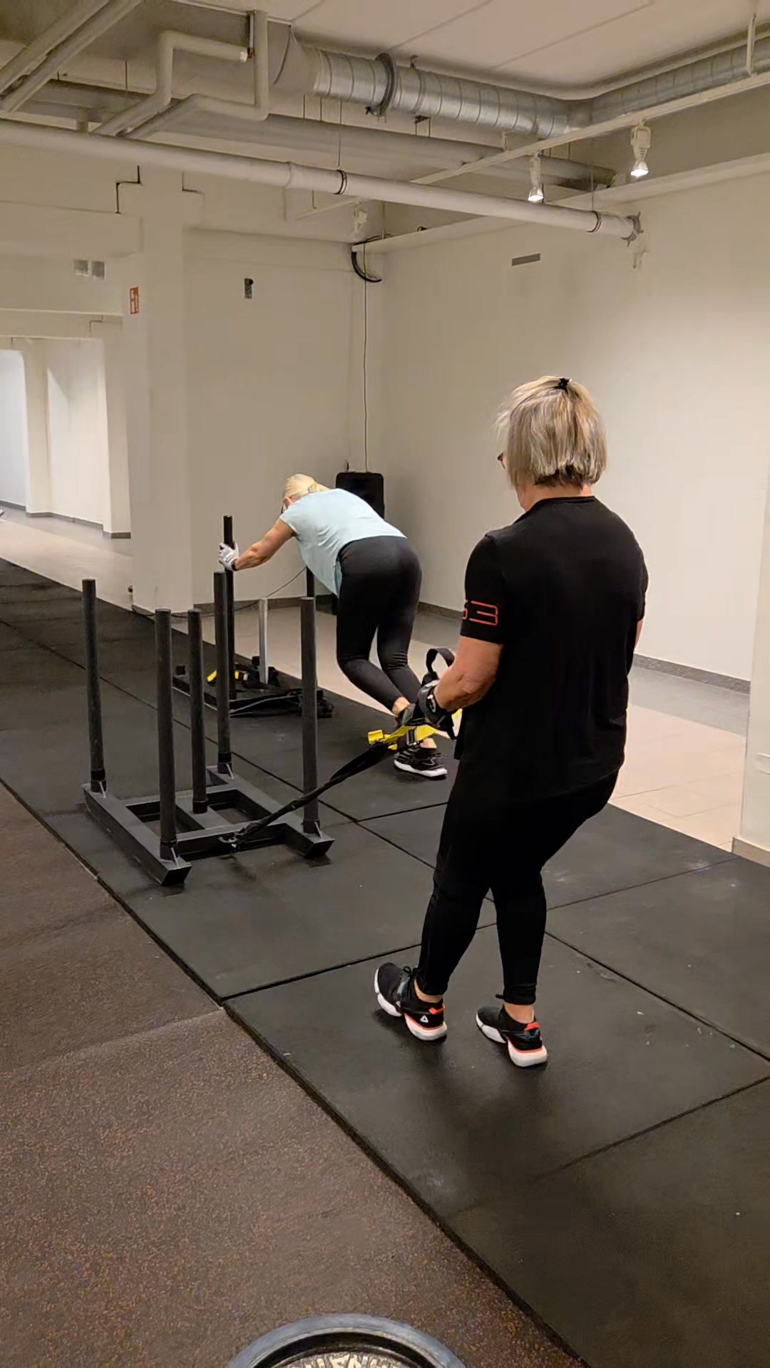 Varje fredag startas med seniorträning🏋‍♀️🏋 Drygt 50 glada seniorer ...
