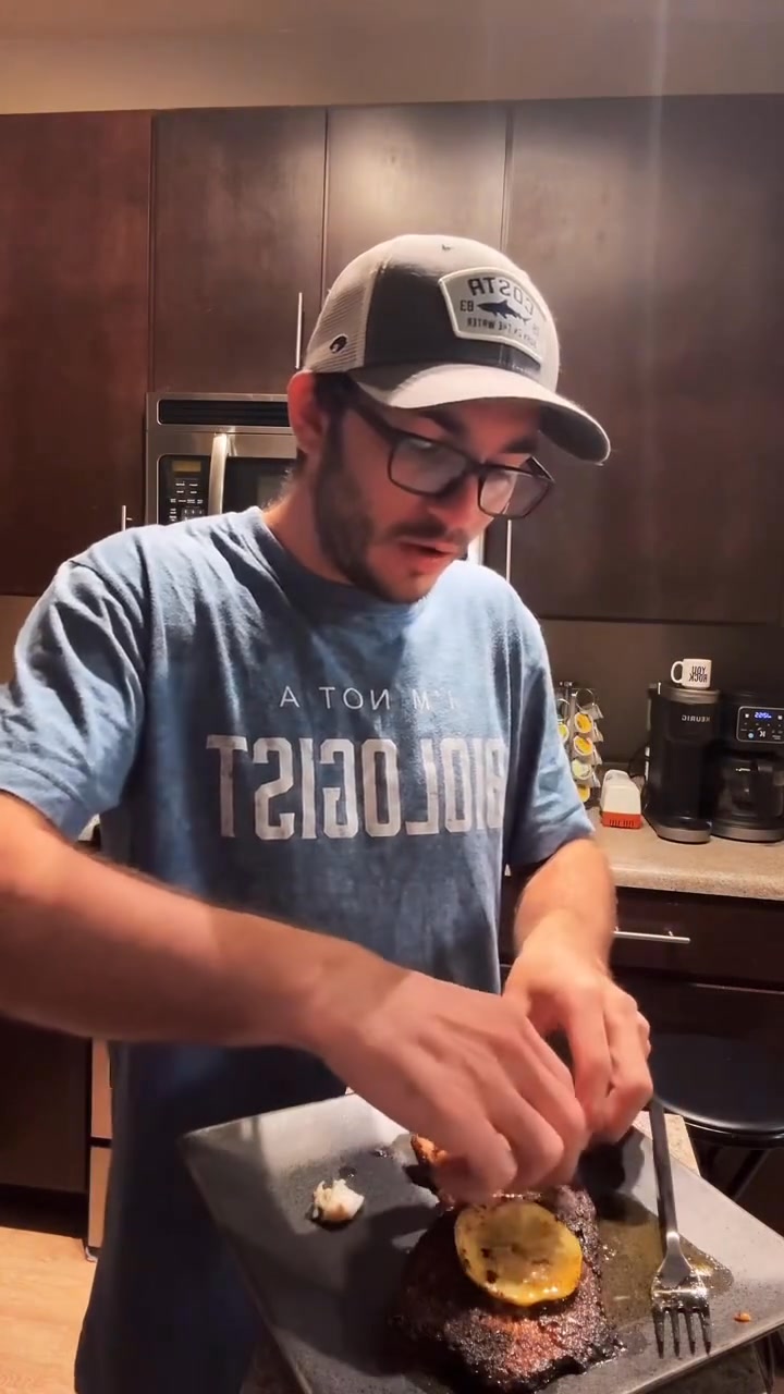 We cooked a huge filet of snapper on live last night! Was amazing. Come ...