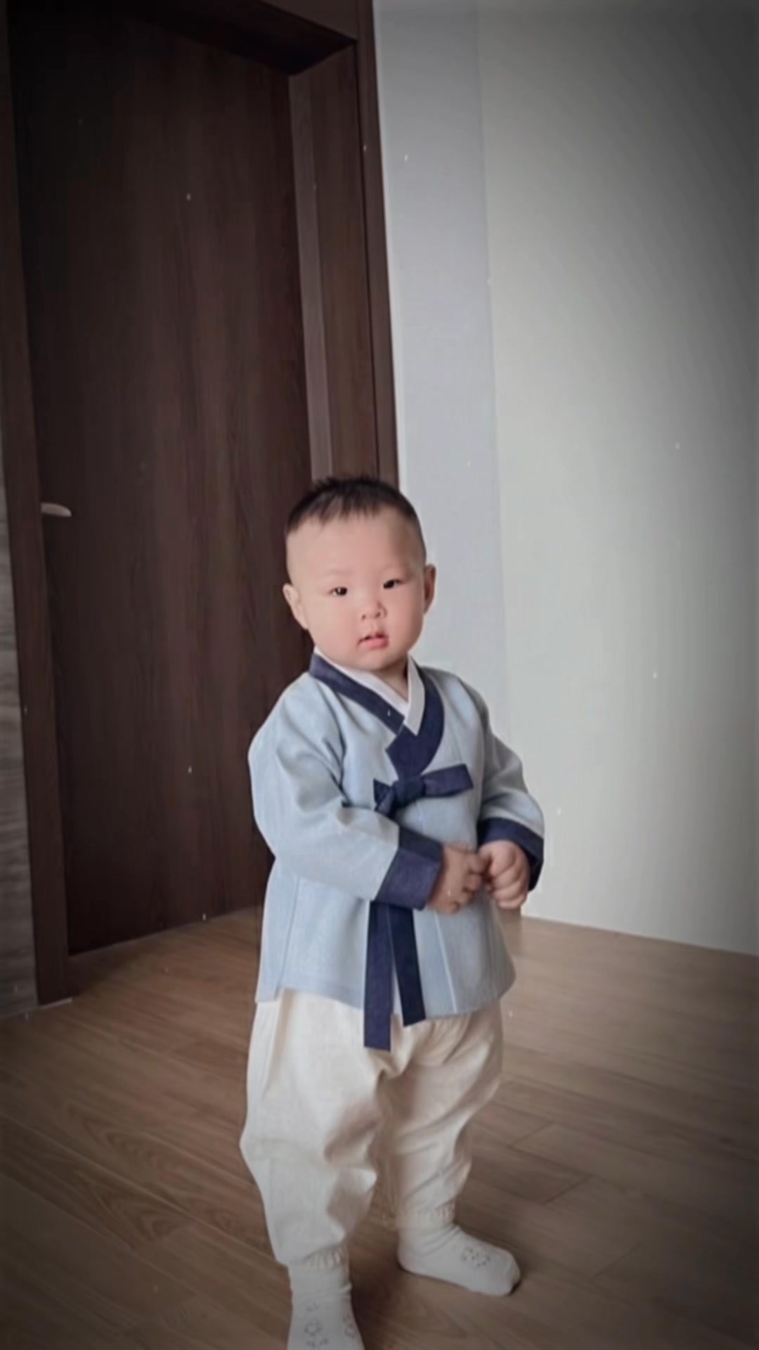 Sang Hàn mà con vẫn cứ phong cách bác nông dân và cái kết^^ #Robin # ...