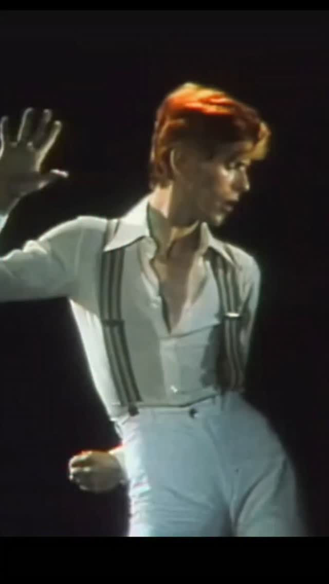David Bowie - This Is Not America, 2000 | Legendy muzyki