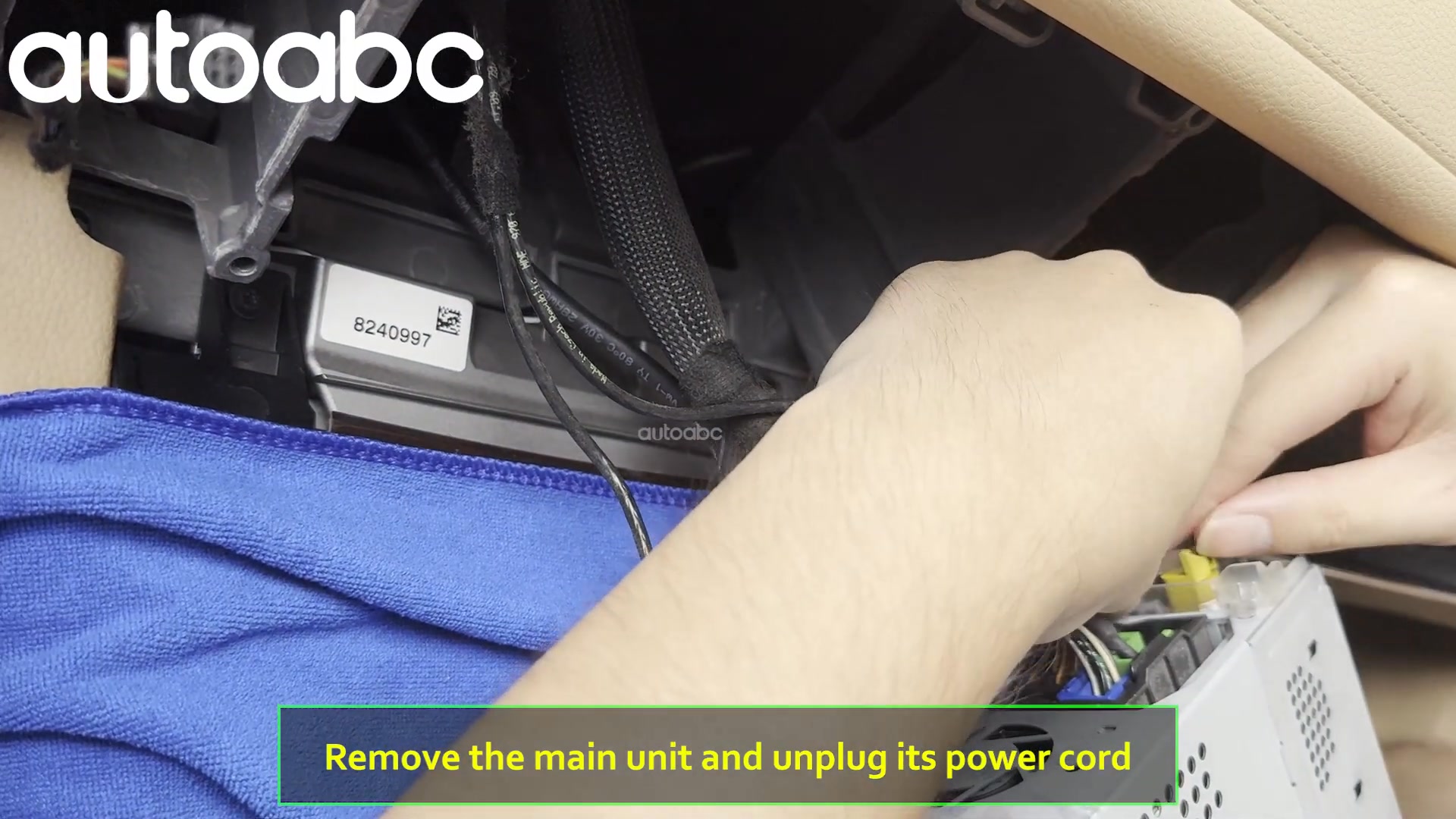 How do I install the CarPlay module on a Porsche Panamera PCM3.1