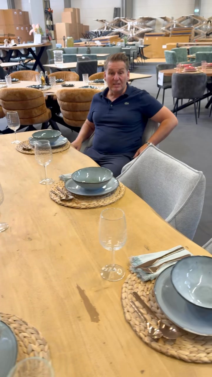 TABLE & CO - Lagerverkauf - 