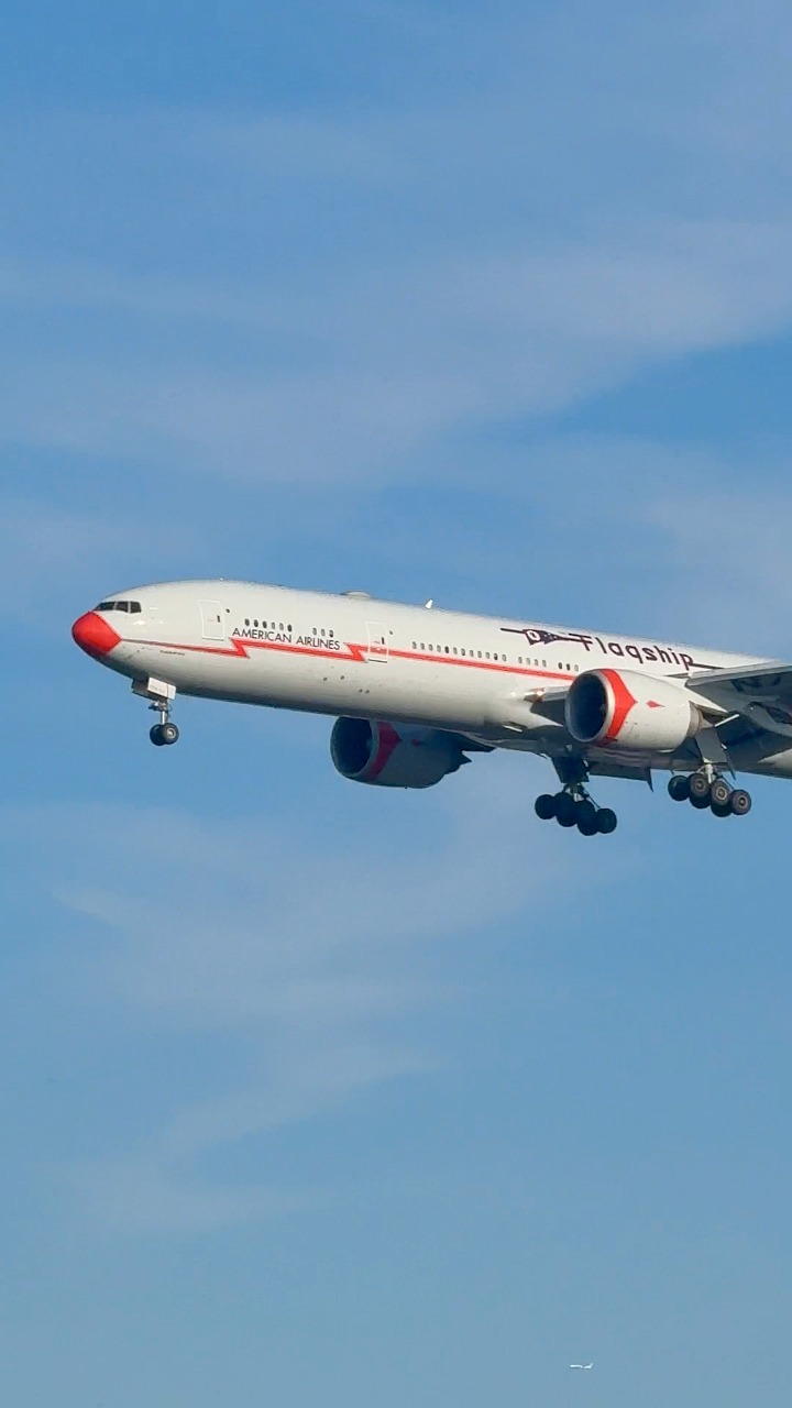 American Airlines Retro Flagship Livery - Boeing 777-323(ER