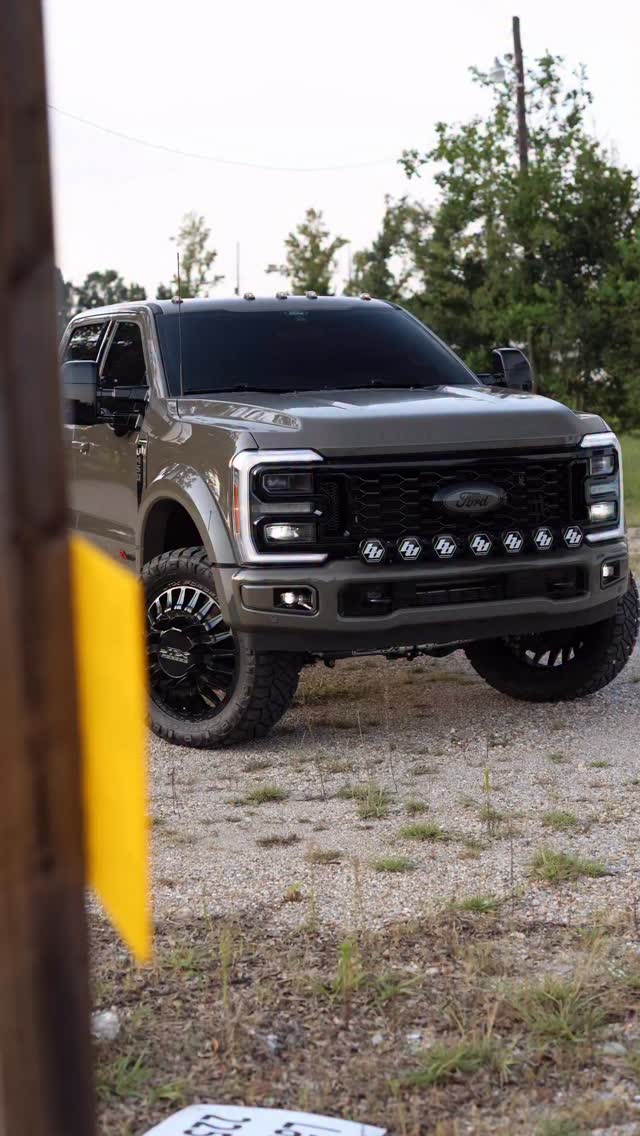 2026 F450 Platinum from Kingpin Autosports on a set of 24” JTX