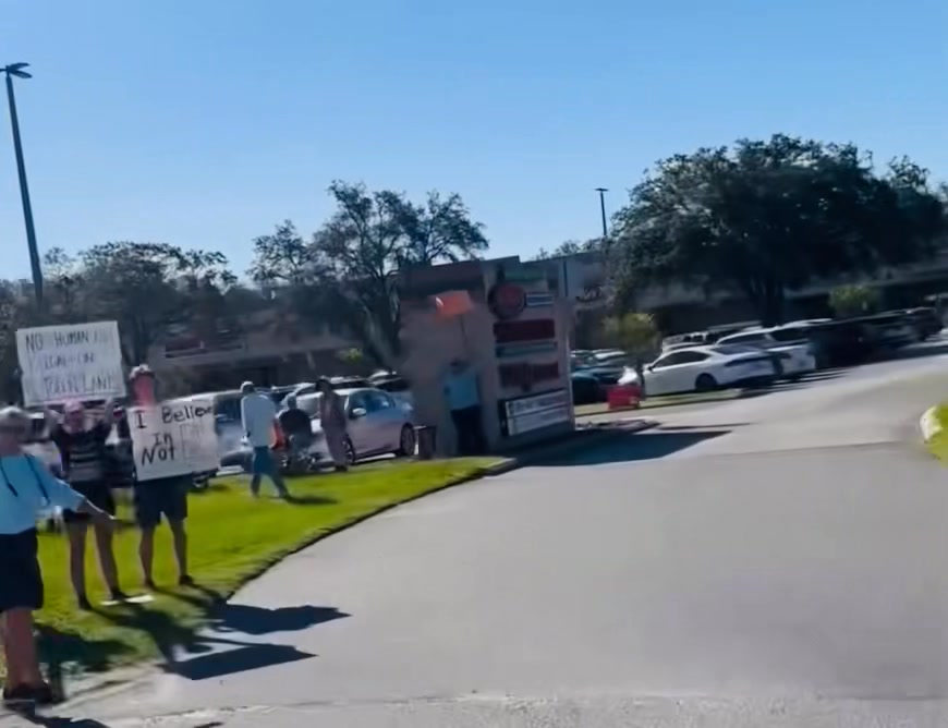 The 50501 Movement | #NoKings in Mt Dora, Florida | Facebook