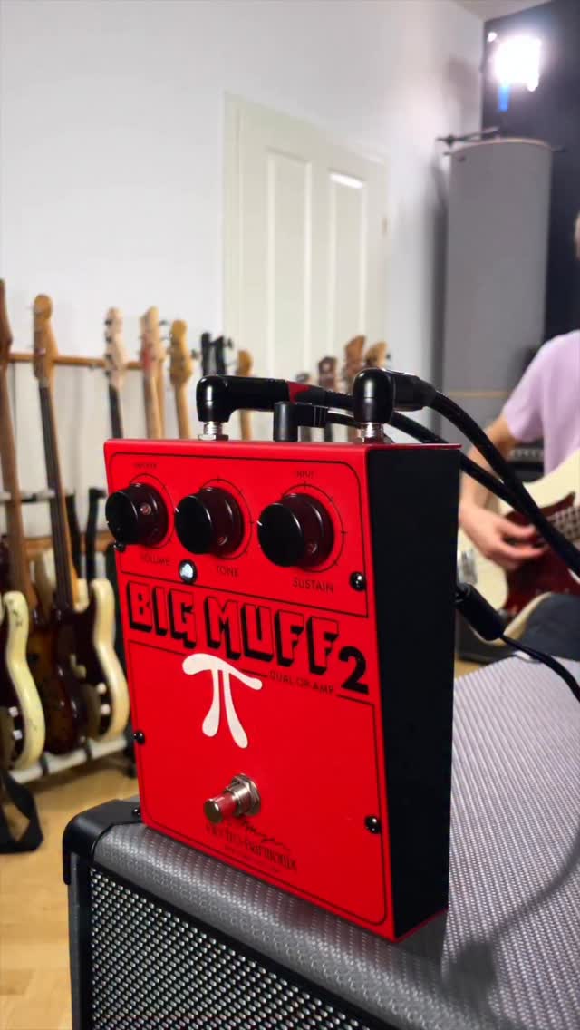 The glorious machine that is the Big Muff 2 from @ehx and